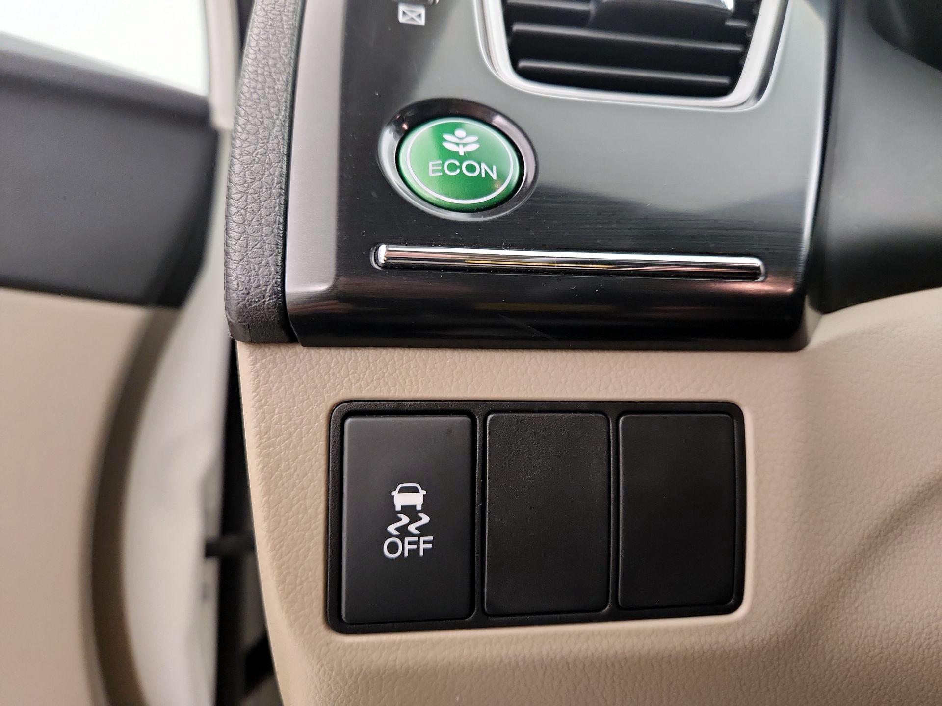 Thumbnail: 2014 Honda Civic - 13