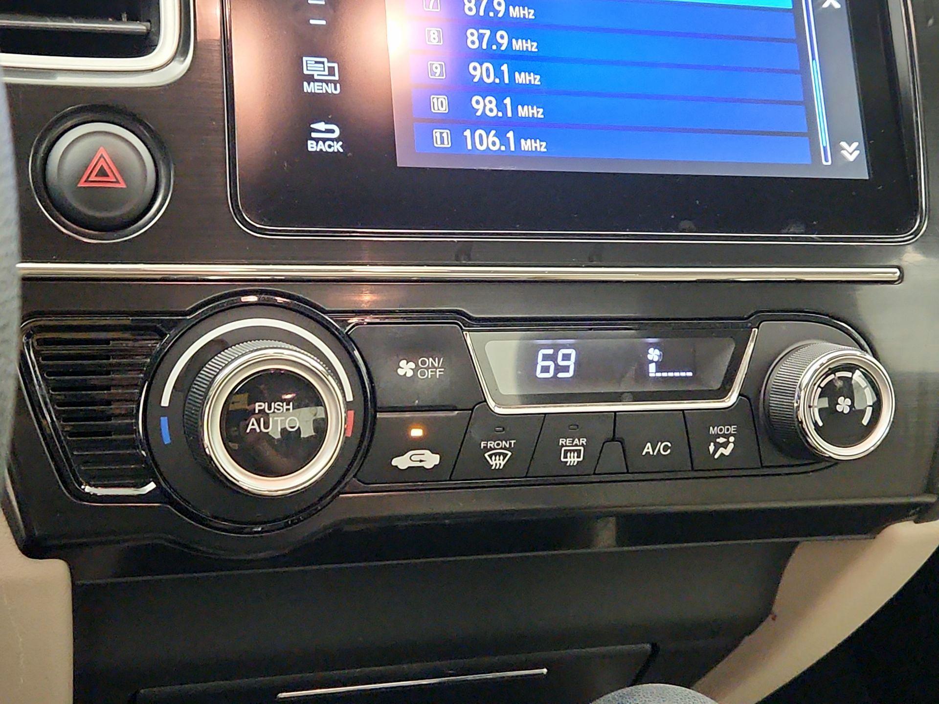 Thumbnail: 2014 Honda Civic - 16