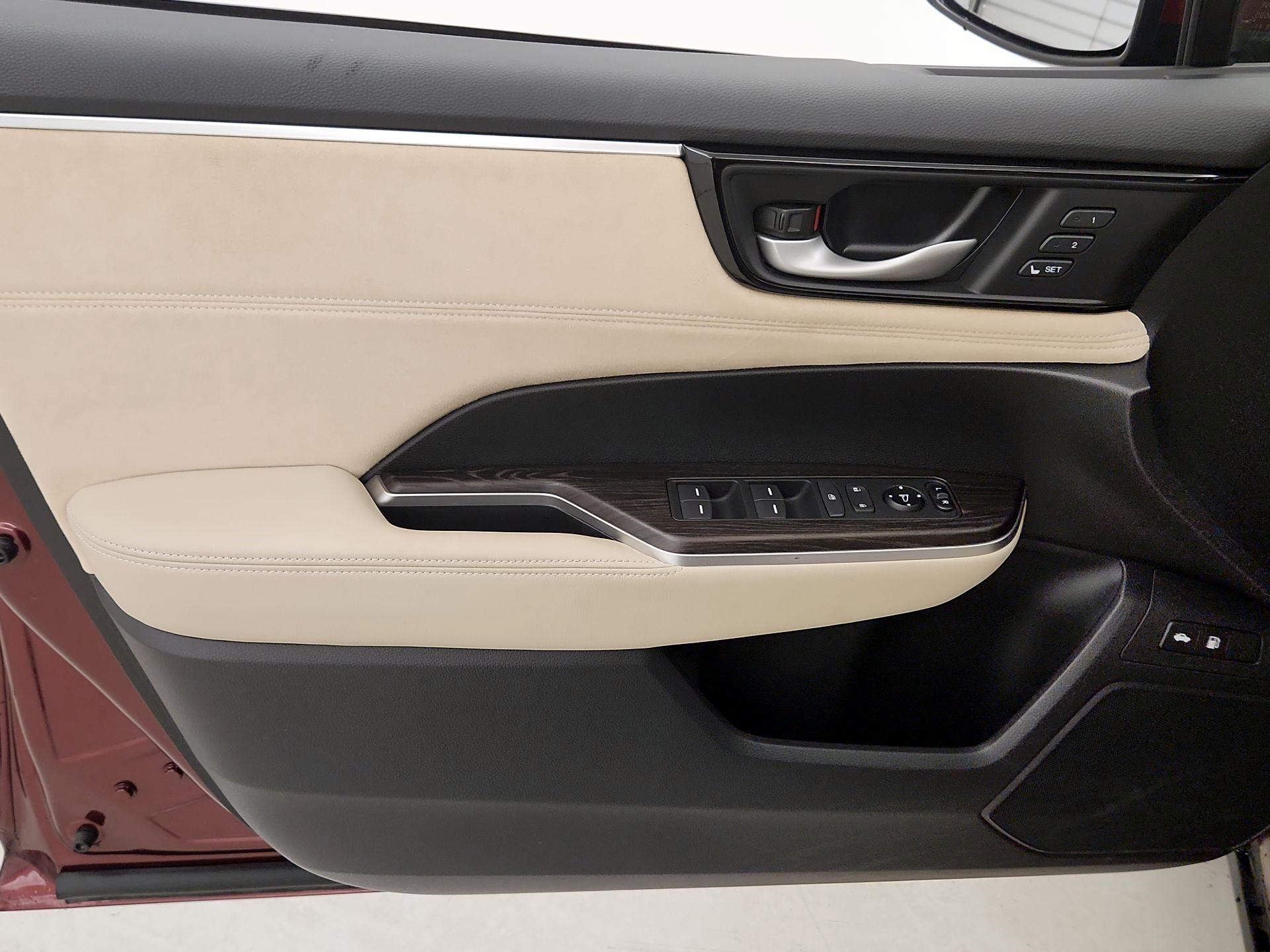 Thumbnail: 2018 Honda Clarity - 12