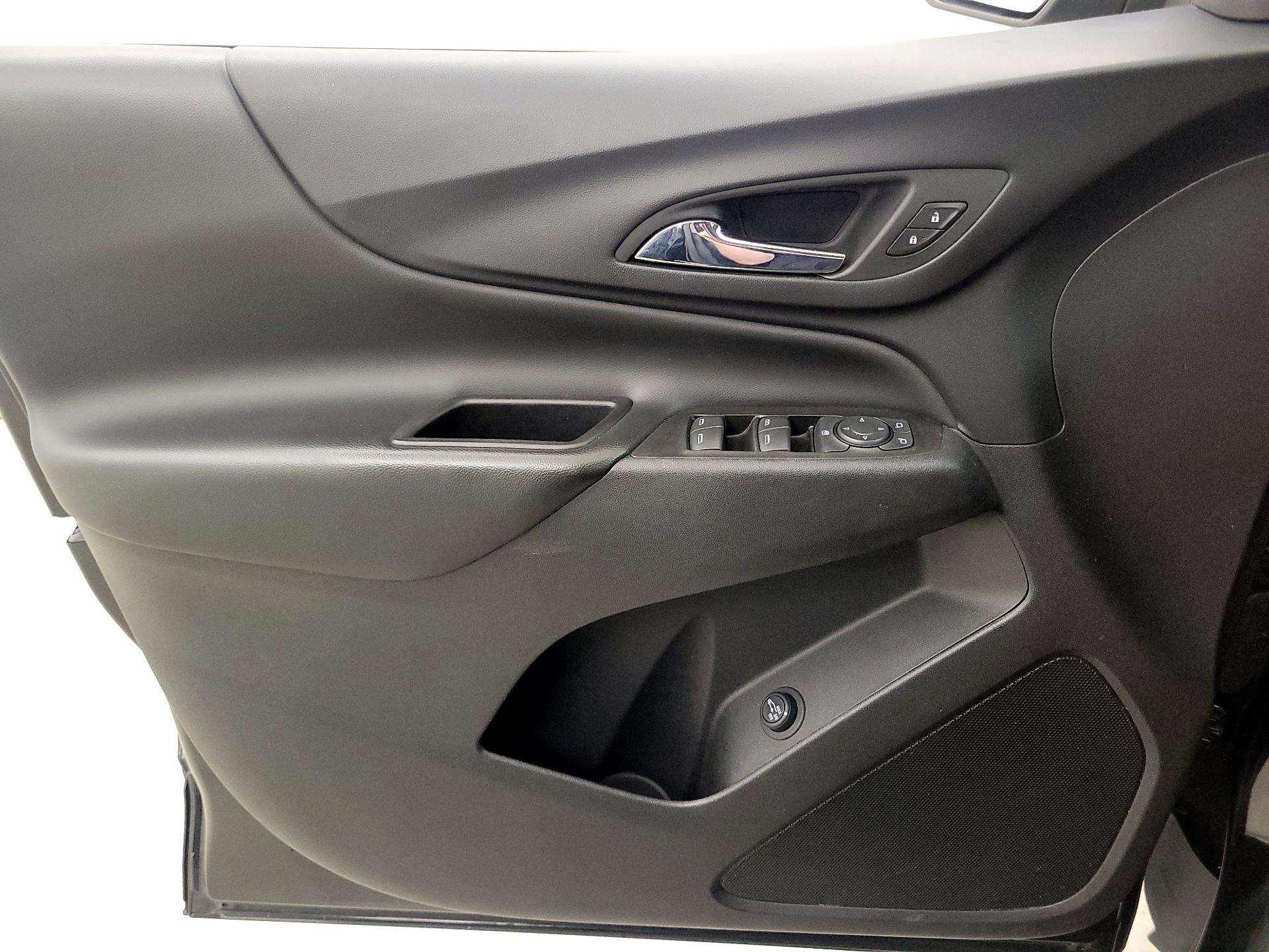 Thumbnail: 2022 Chevrolet Equinox - 12