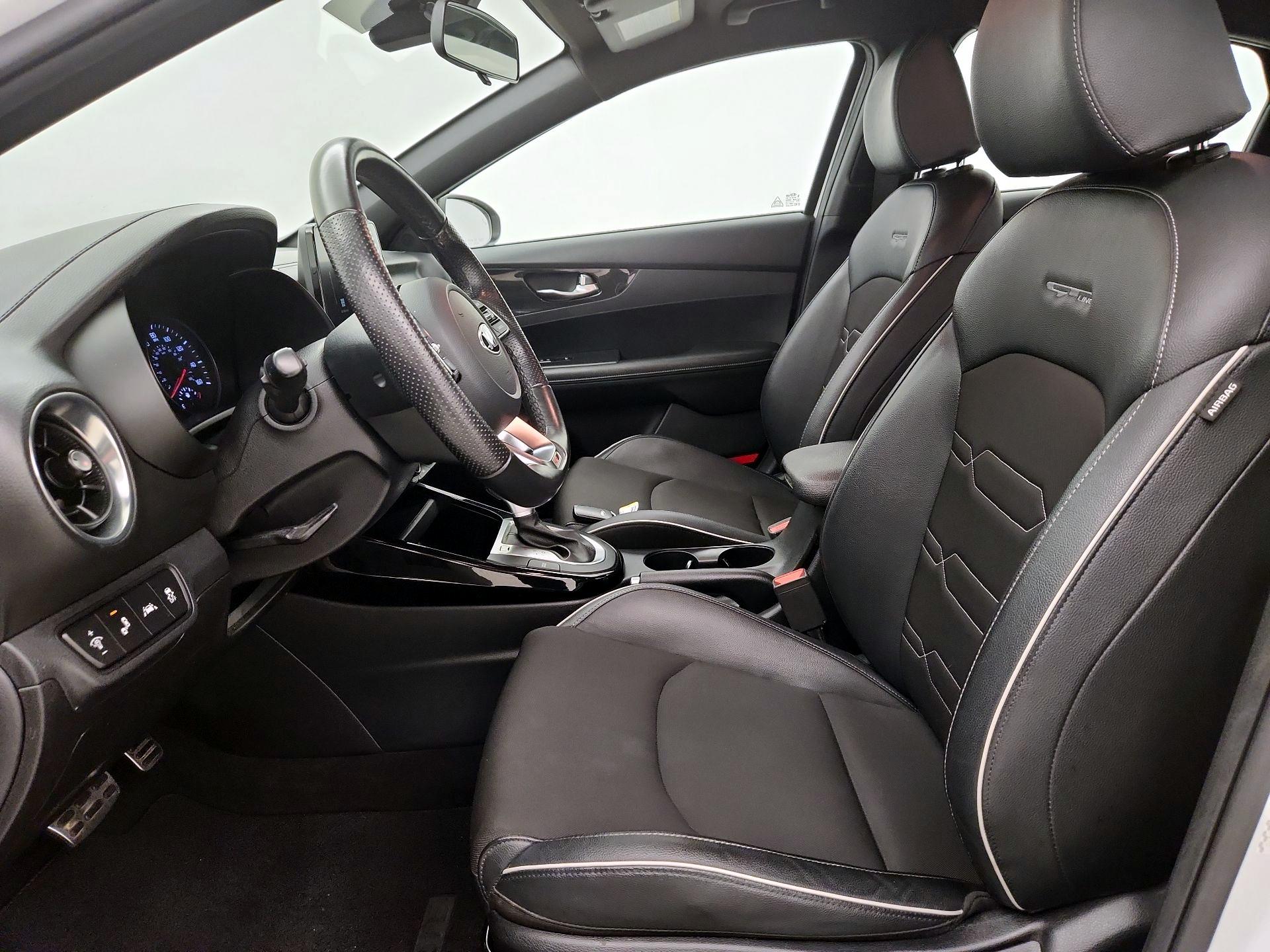 Thumbnail: 2020 Kia Forte - 11