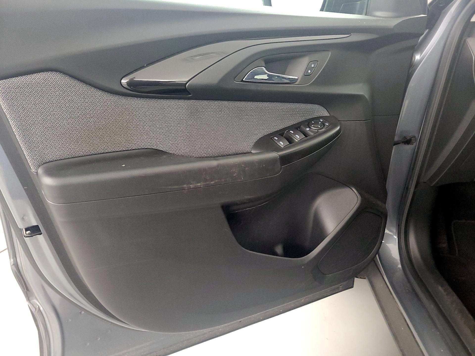 Thumbnail: 2022 Chevrolet TrailBlazer - 12