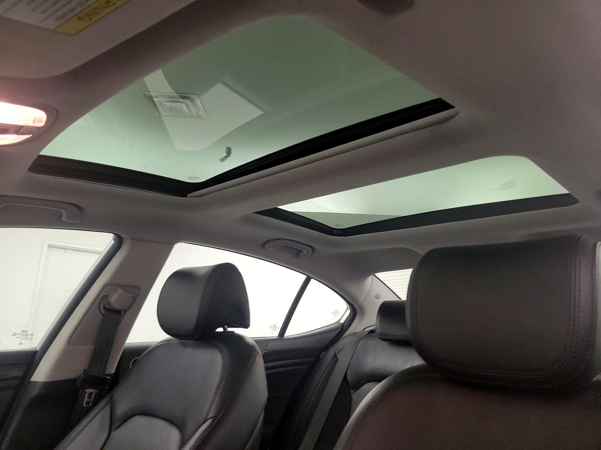 Thumbnail: 2016 Kia Cadenza - 20
