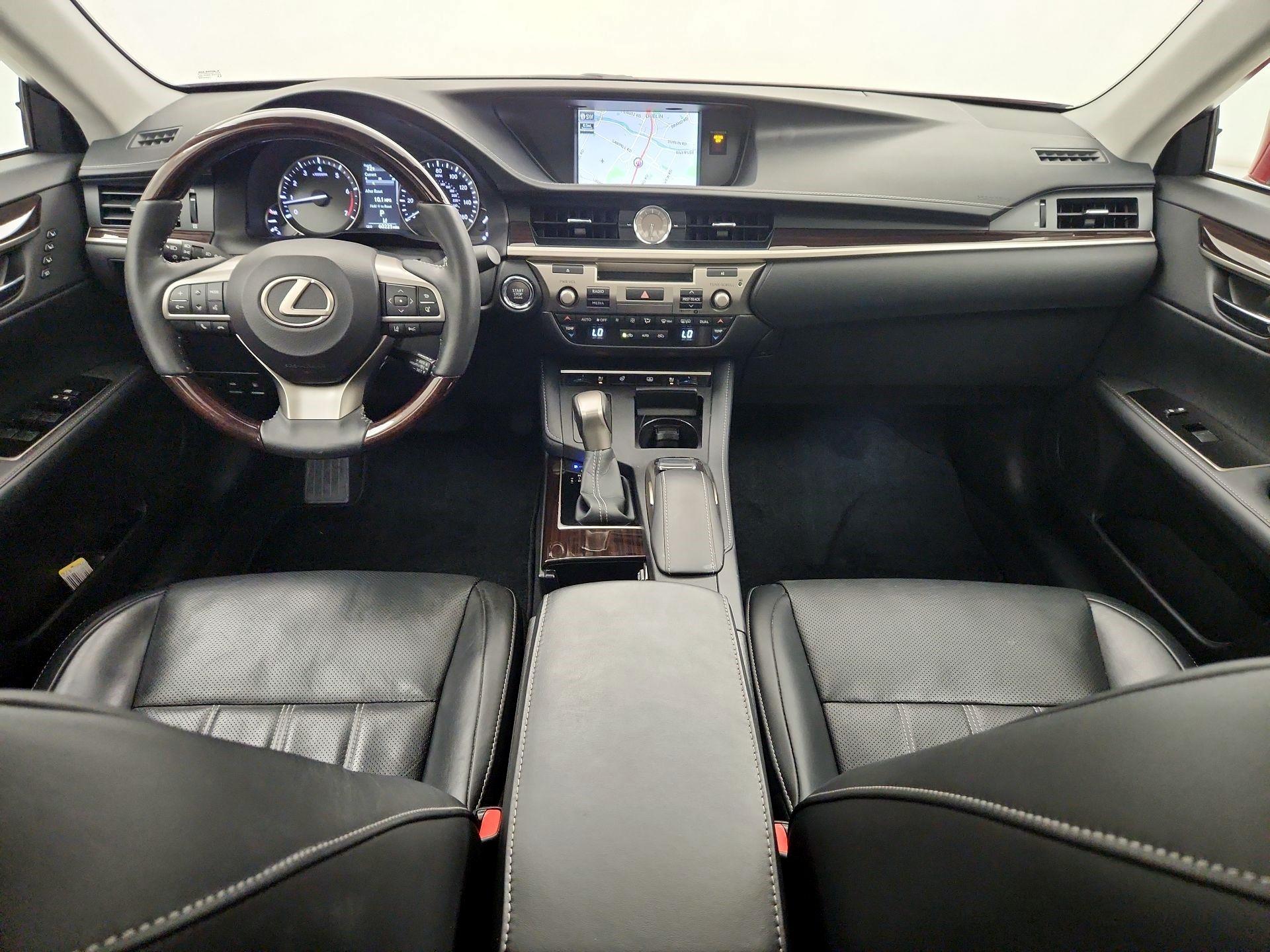 Thumbnail: 2018 Lexus ES - 8