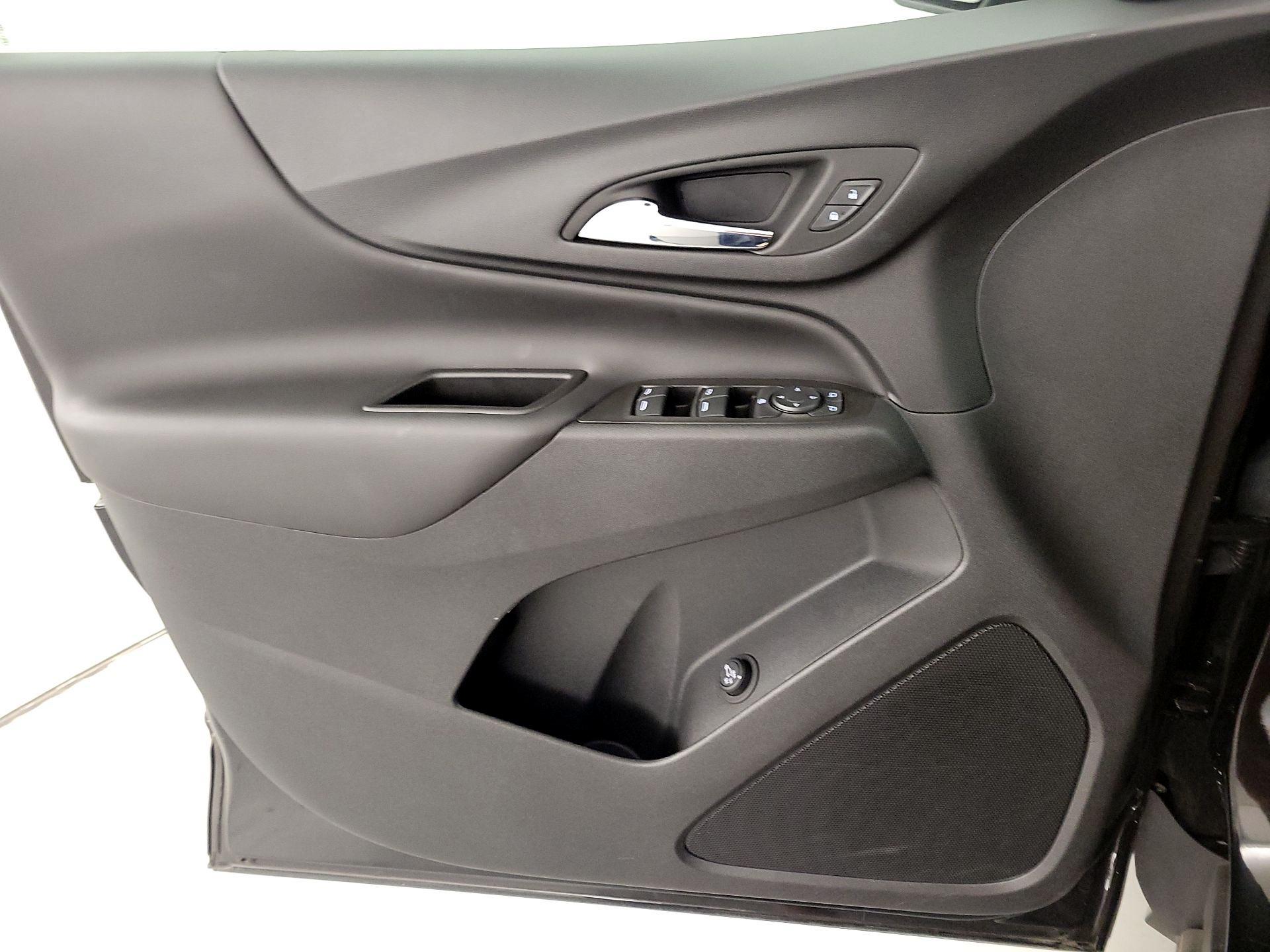 Thumbnail: 2022 Chevrolet Equinox - 12