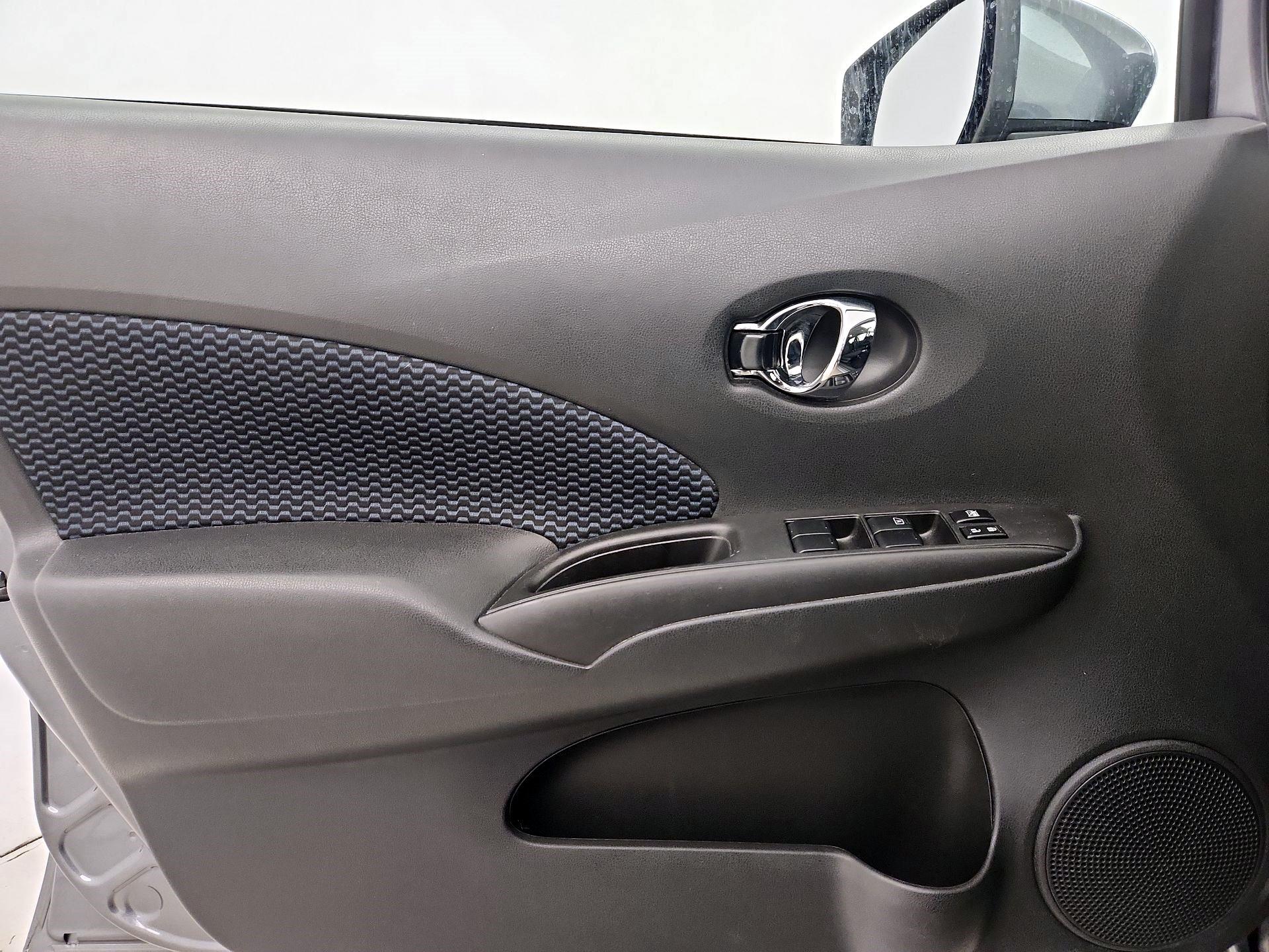 Thumbnail: 2018 Nissan Versa Note - 10