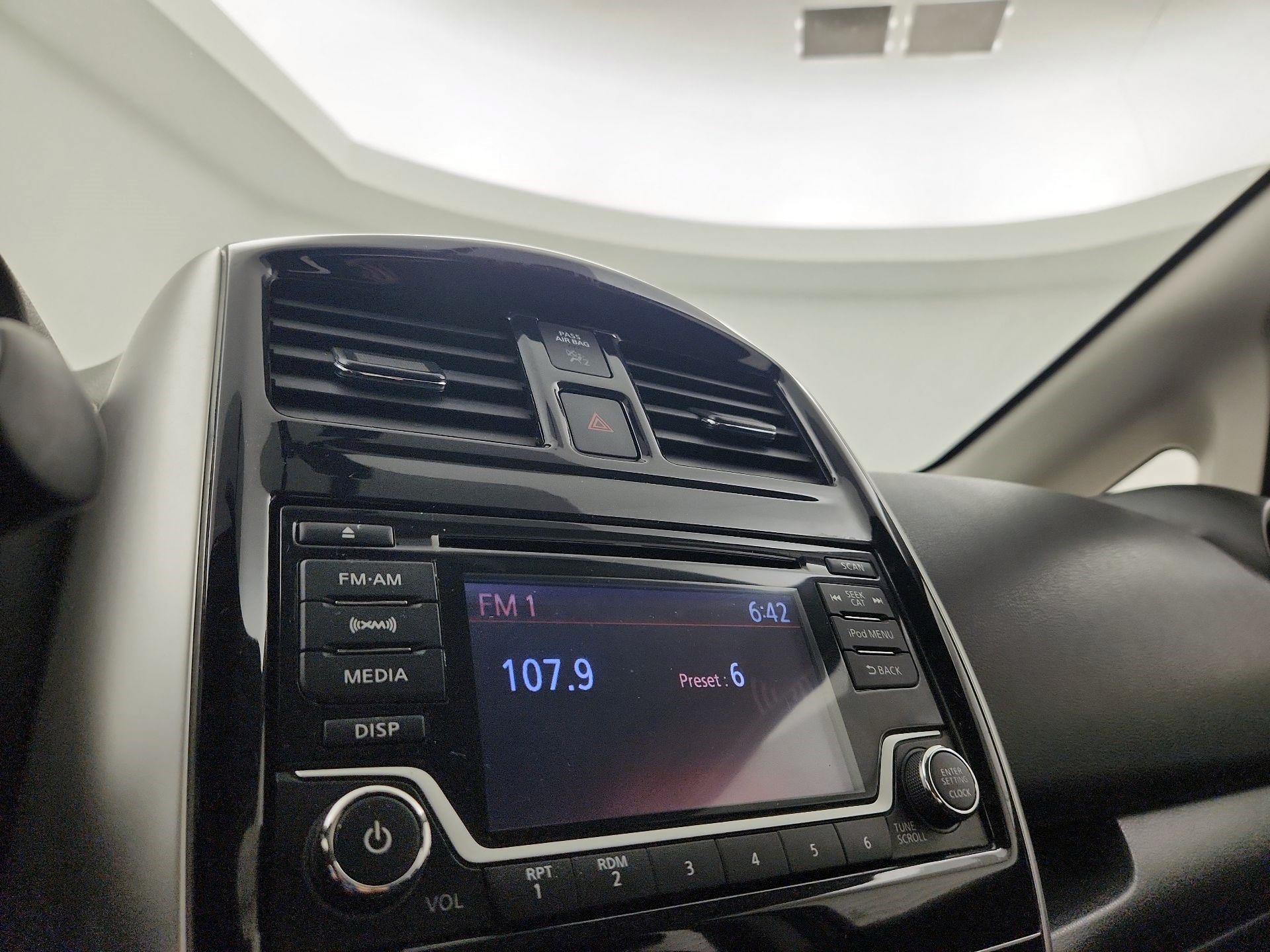 Thumbnail: 2018 Nissan Versa Note - 13