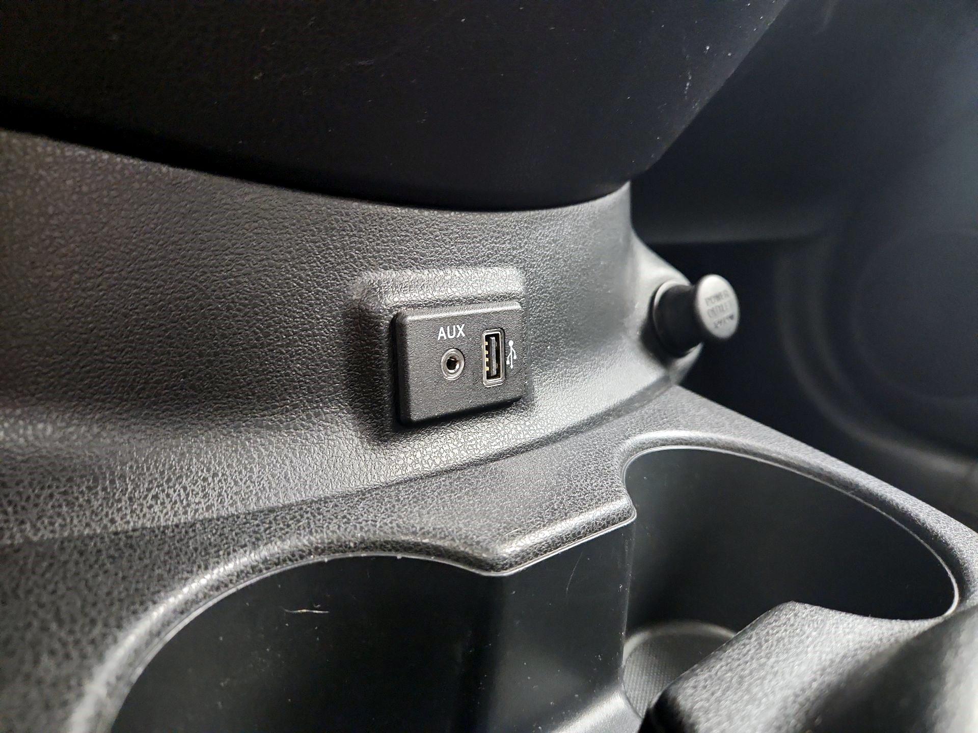Thumbnail: 2018 Nissan Versa Note - 16