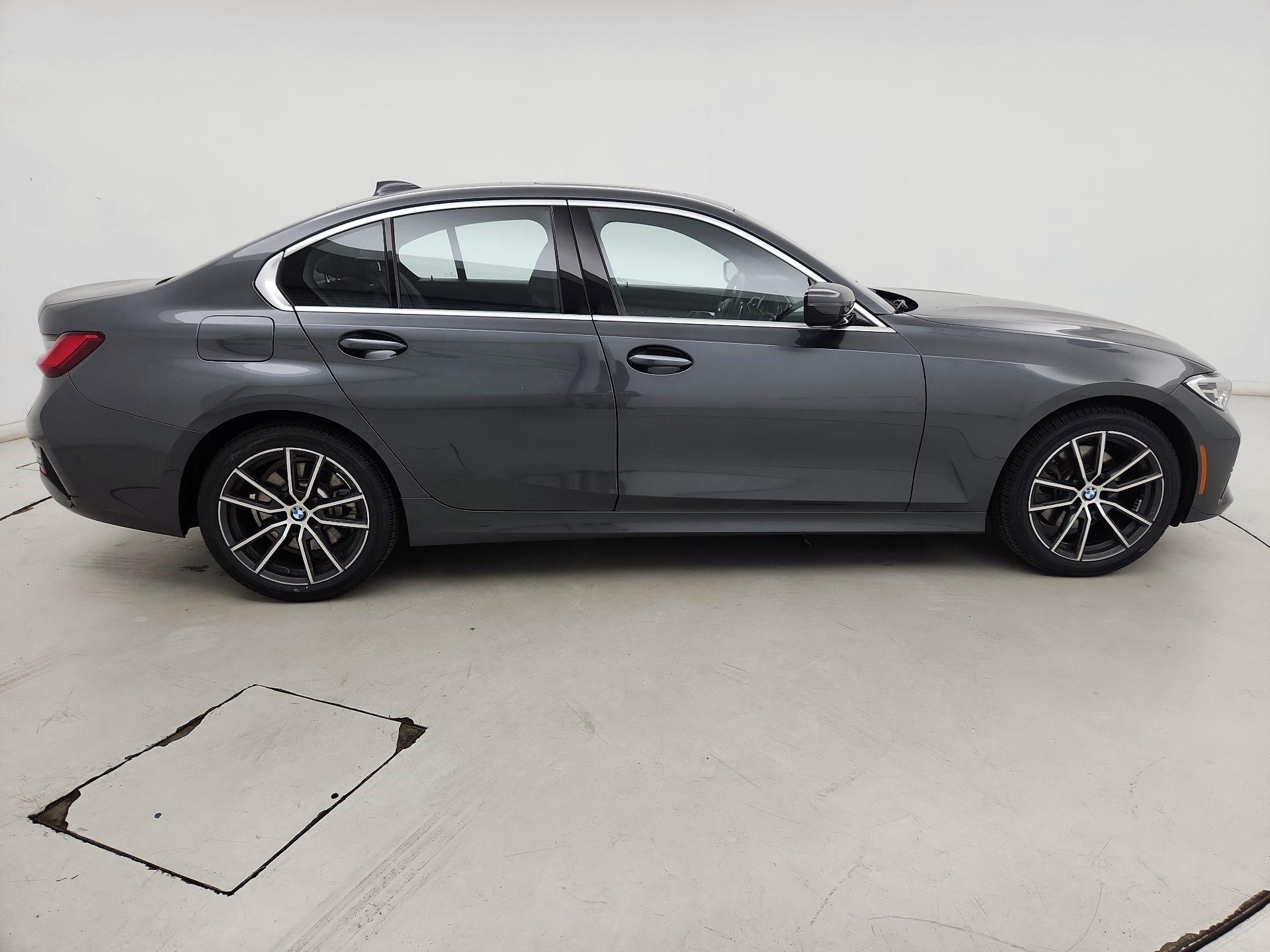 Thumbnail: 2019 BMW 3 Series - 4