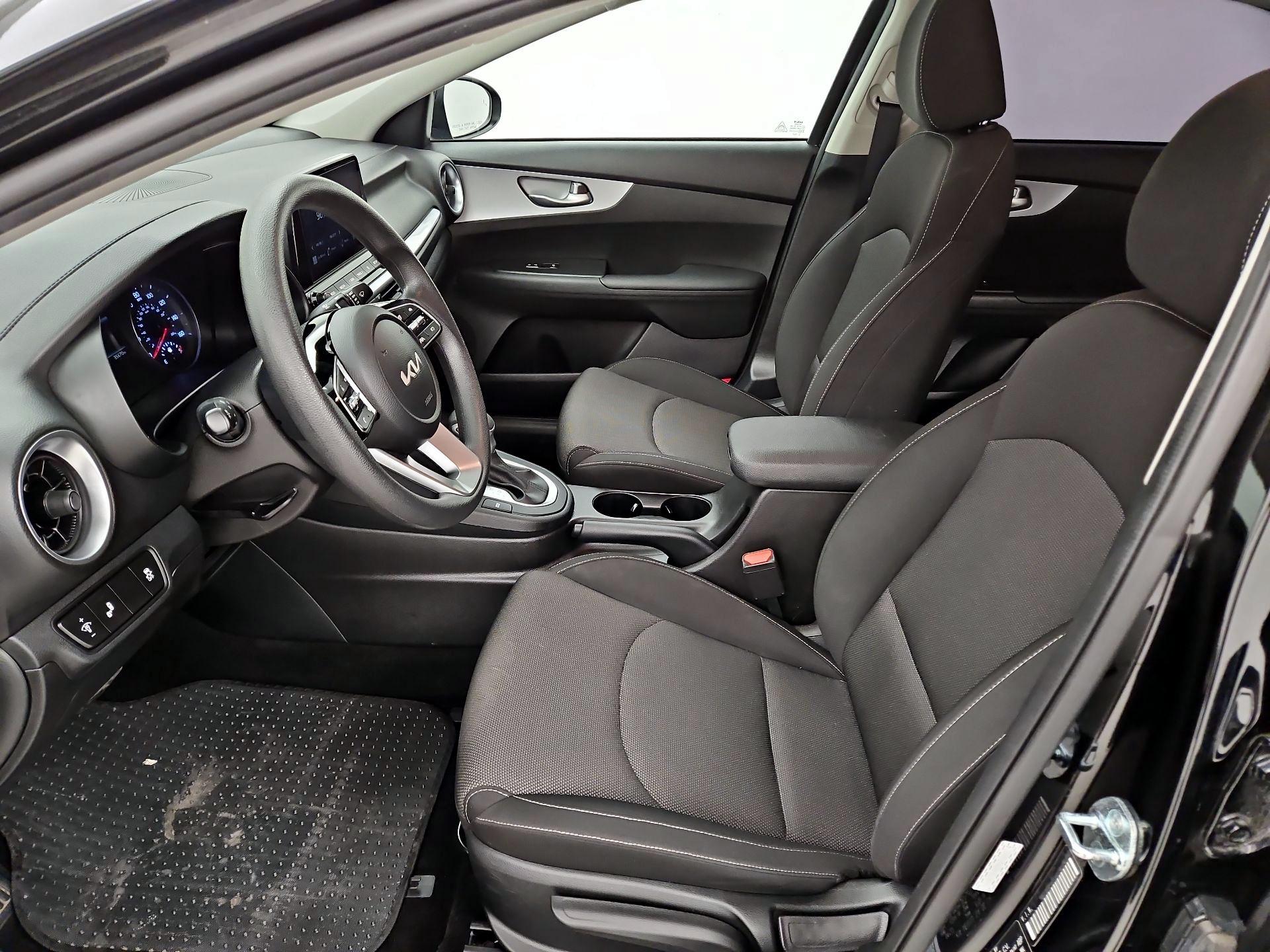 Thumbnail: 2023 Kia Forte - 11