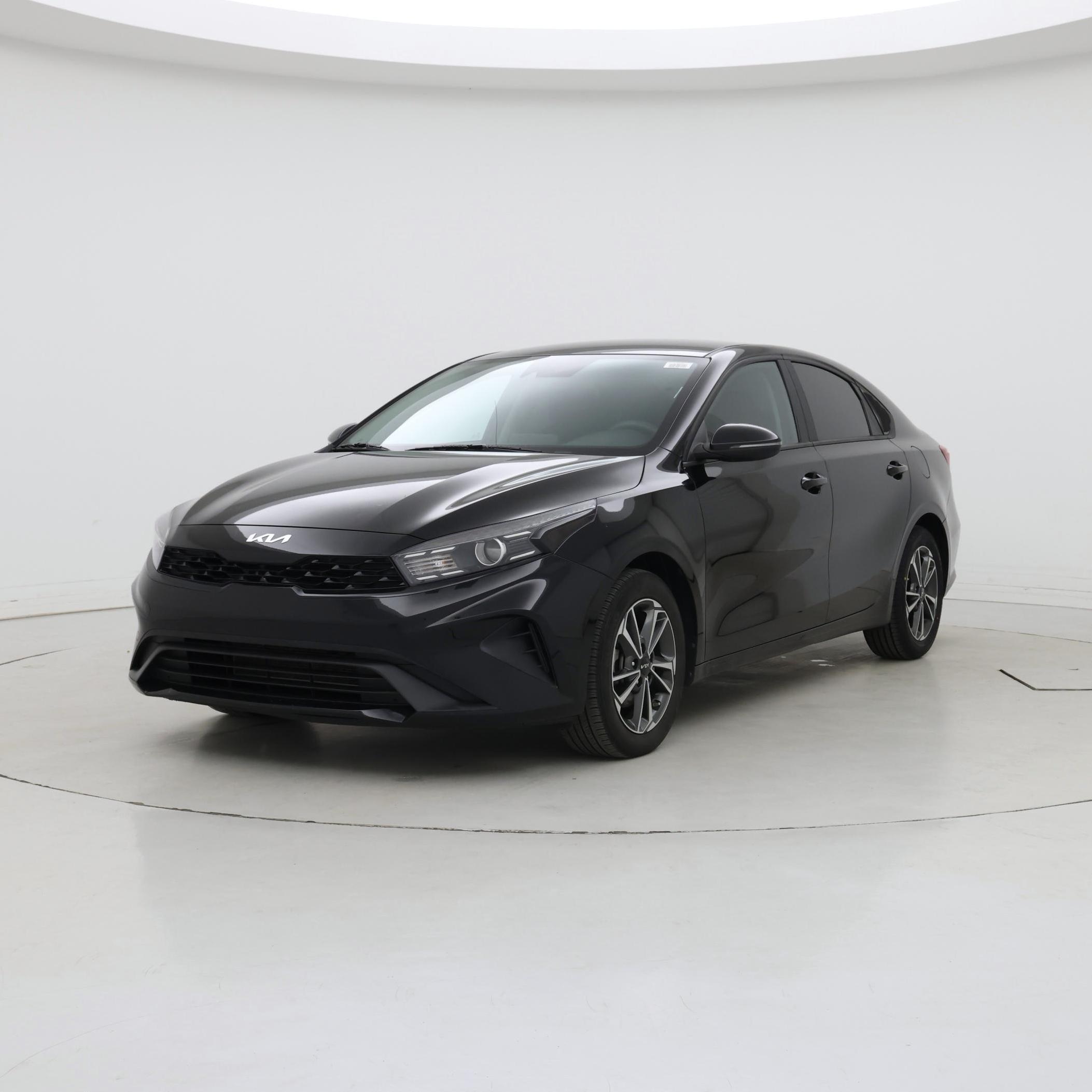 Thumbnail: 2023 Kia Forte - 4