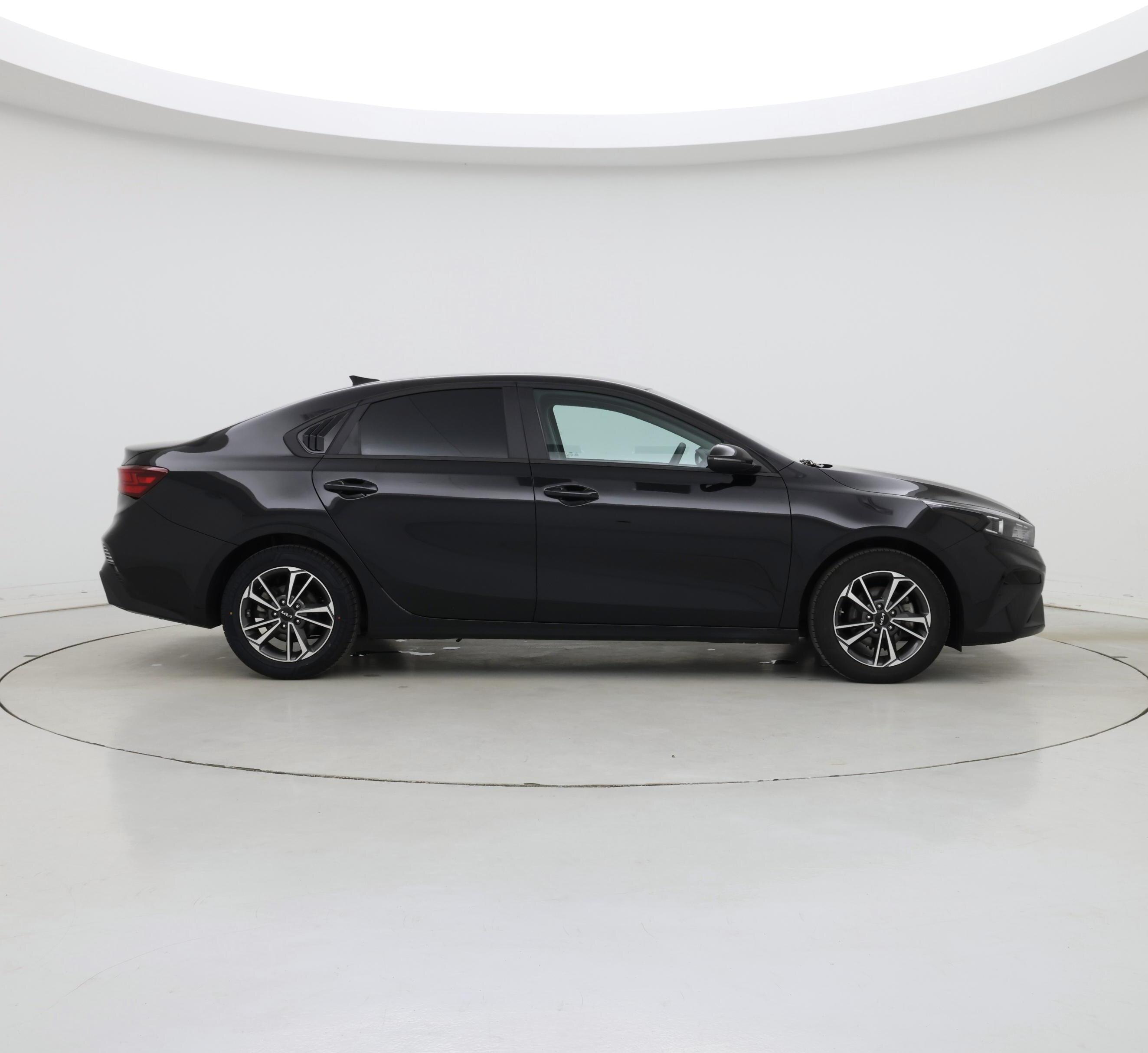 Thumbnail: 2023 Kia Forte - 7