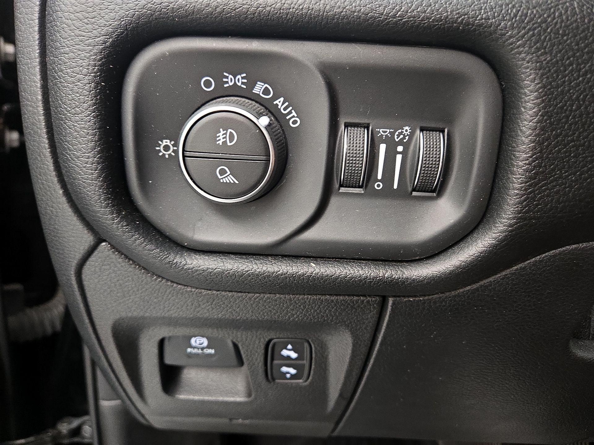 Thumbnail: 2022 RAM 1500 - 13