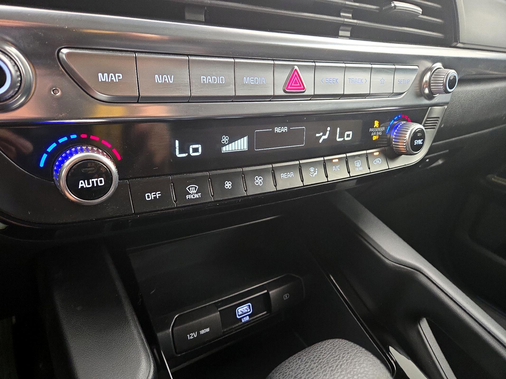 Thumbnail: 2022 Kia Telluride - 17