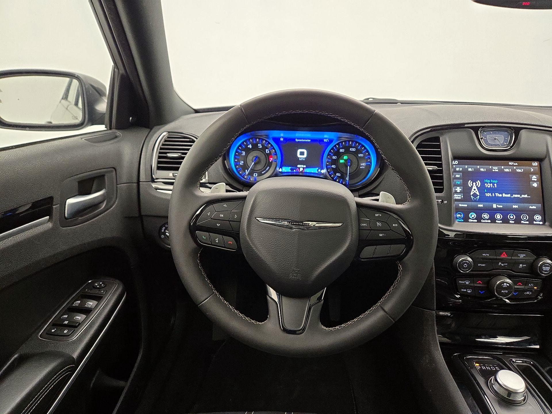 Thumbnail: 2023 Chrysler 300 - 10
