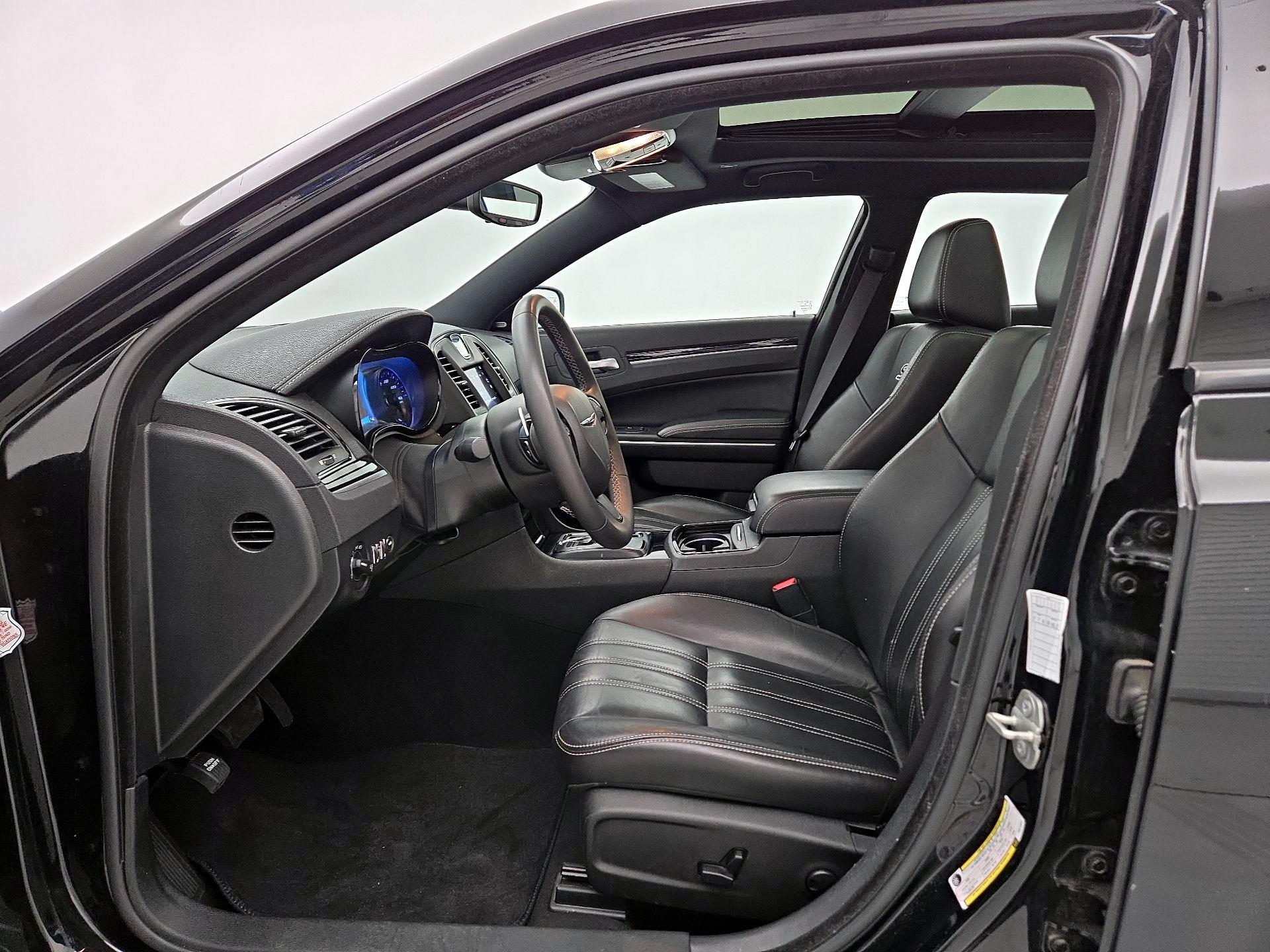 Thumbnail: 2023 Chrysler 300 - 11