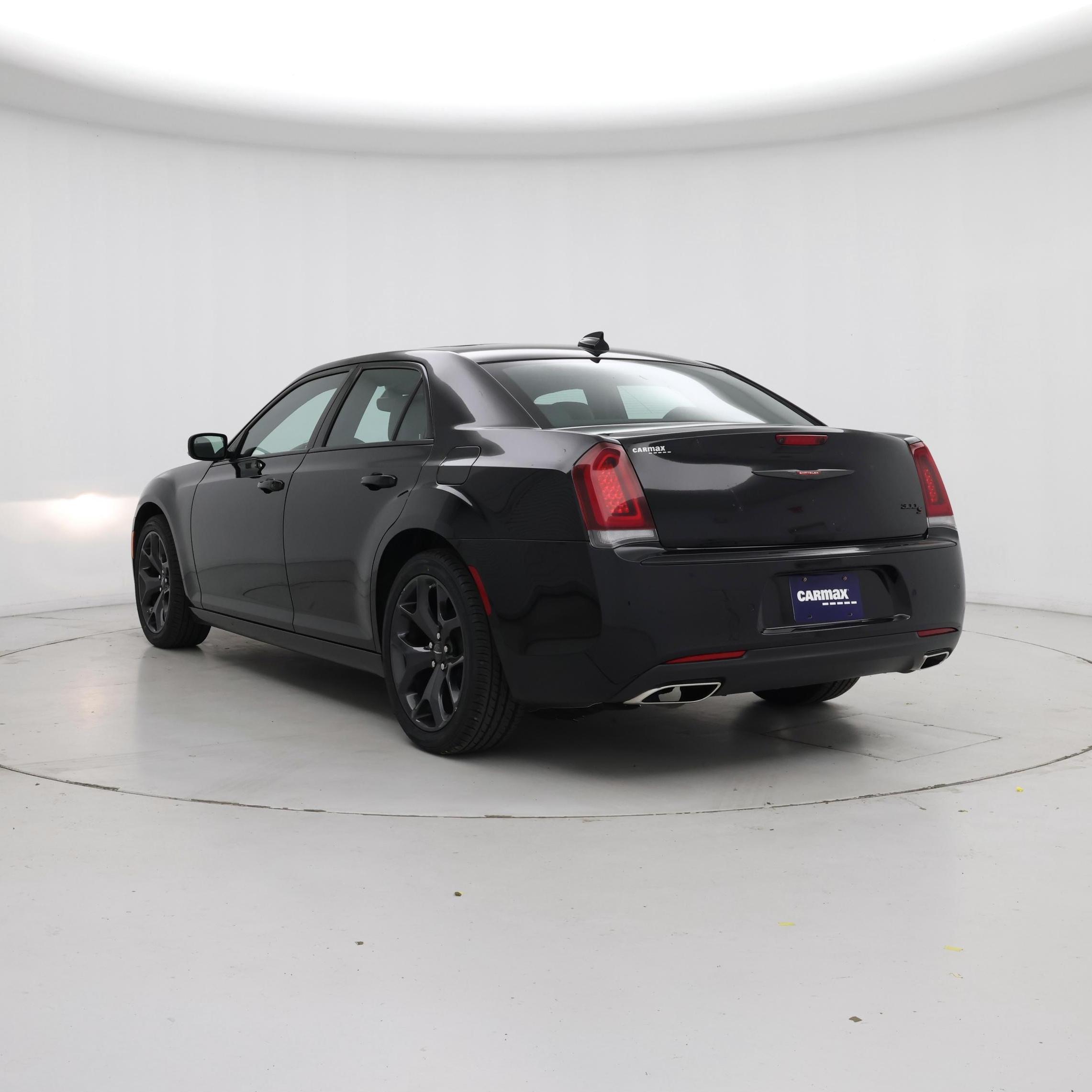Thumbnail: 2023 Chrysler 300 - 2