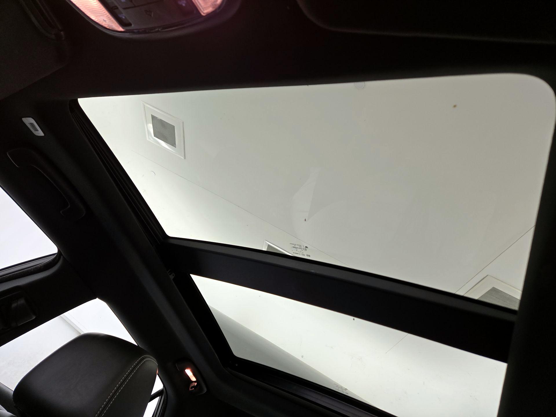 Thumbnail: 2023 Chrysler 300 - 19