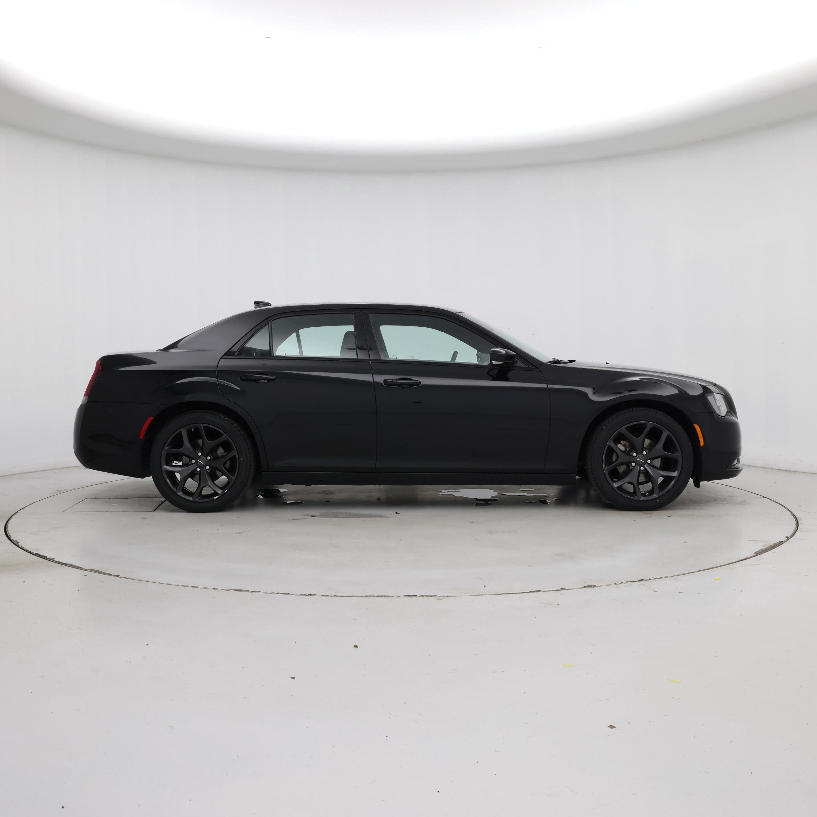 Thumbnail: 2023 Chrysler 300 - 7