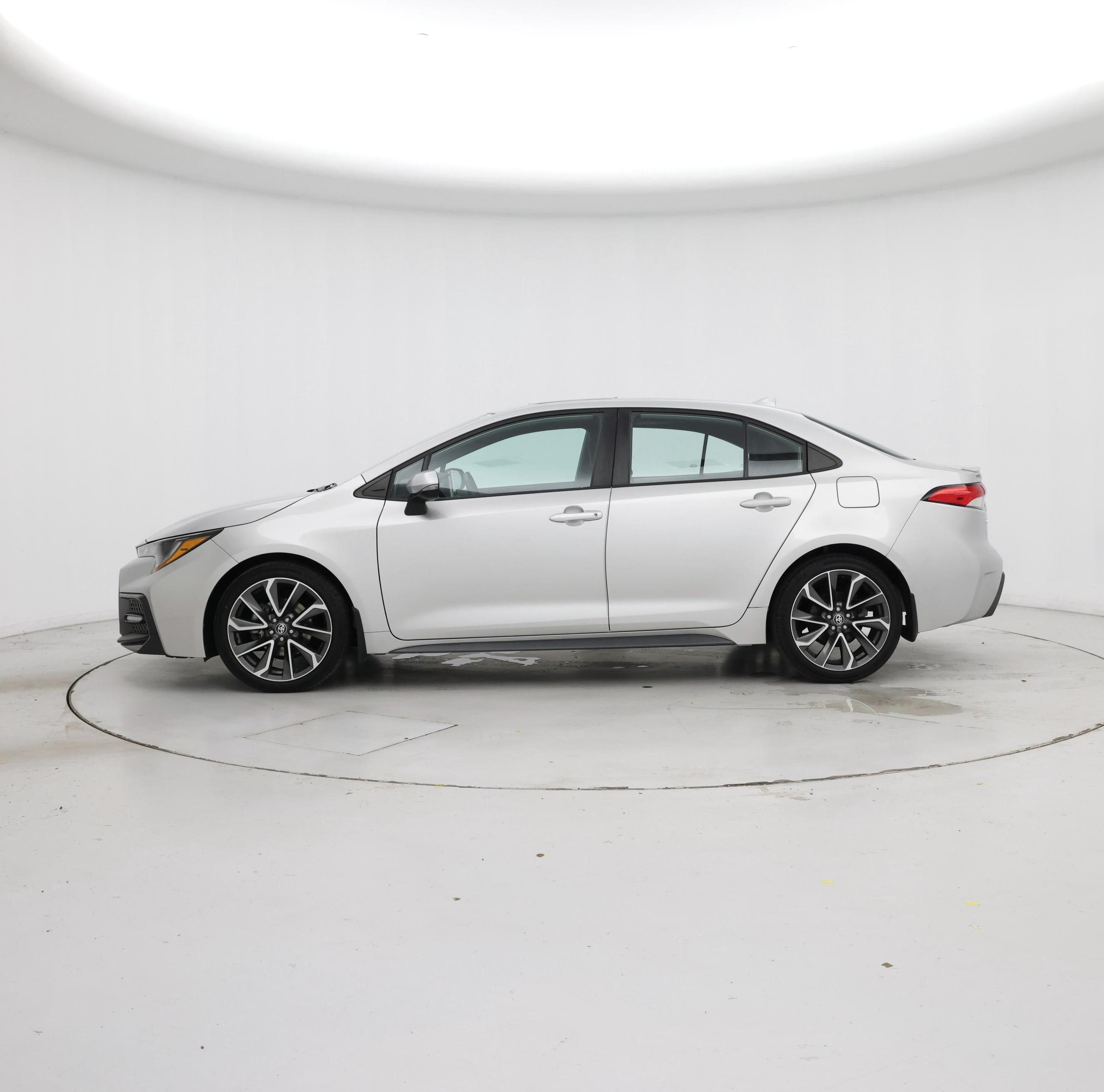 Thumbnail: 2021 Toyota Corolla - 3