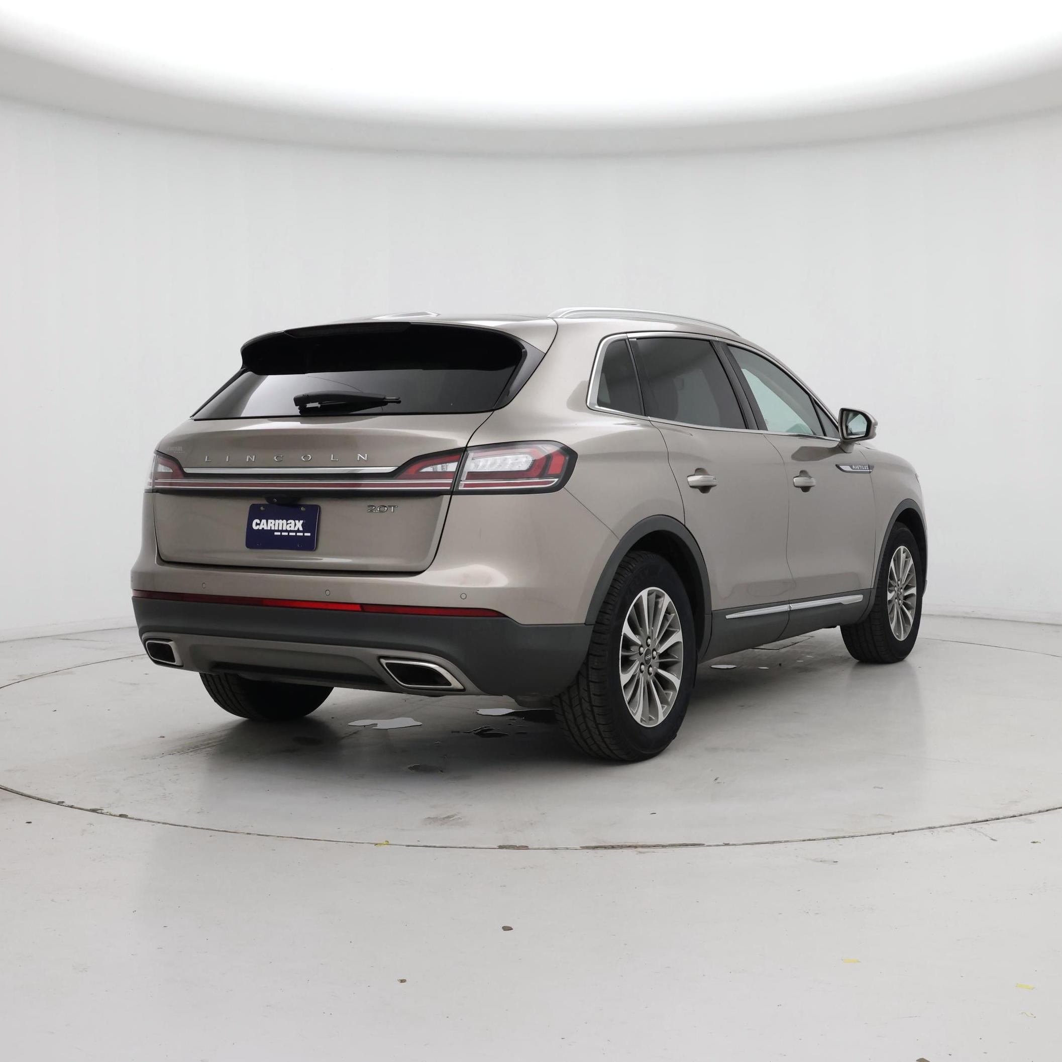 Thumbnail: 2020 Lincoln Nautilus - 8