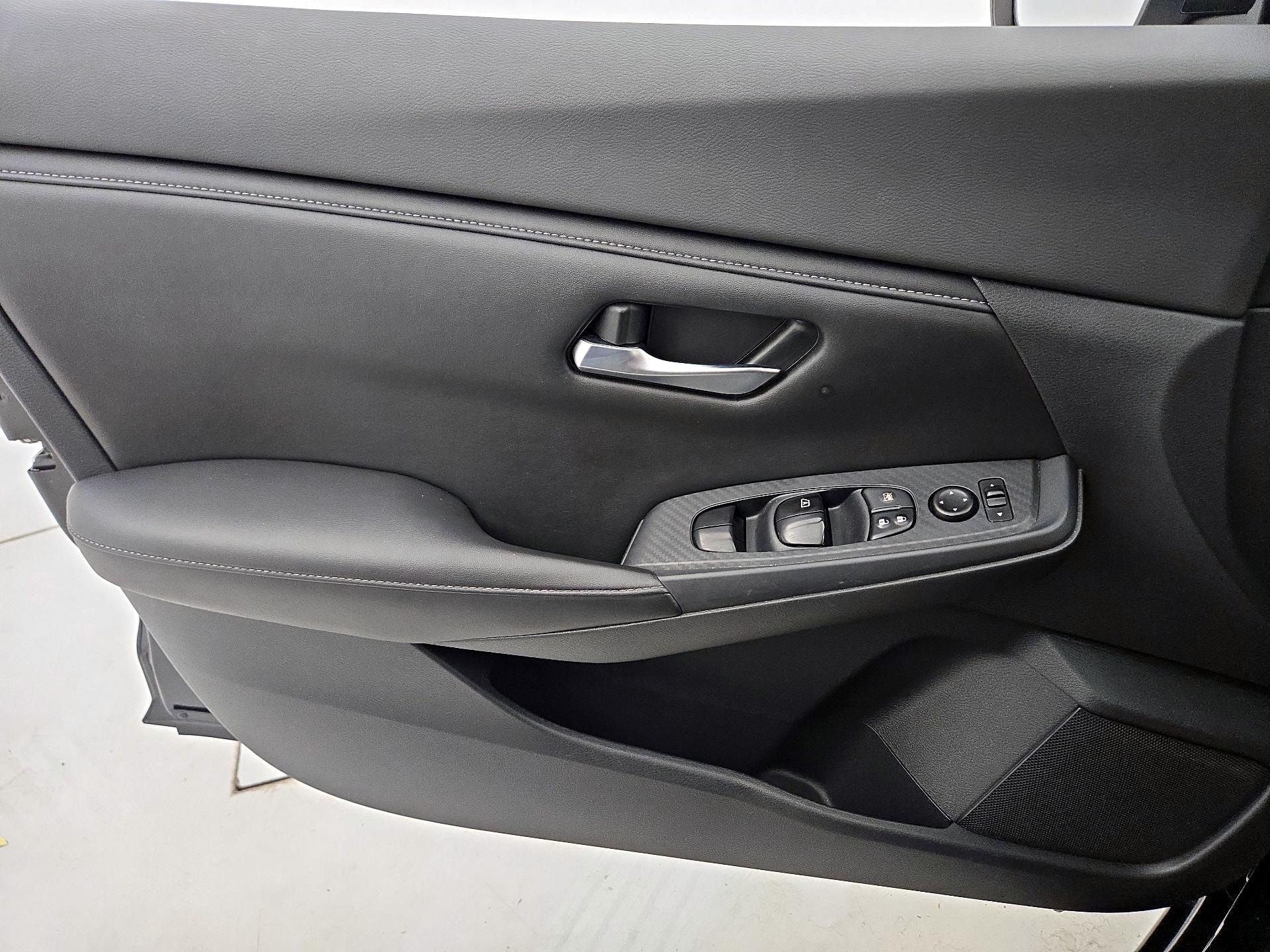 Thumbnail: 2020 Nissan Sentra - 12