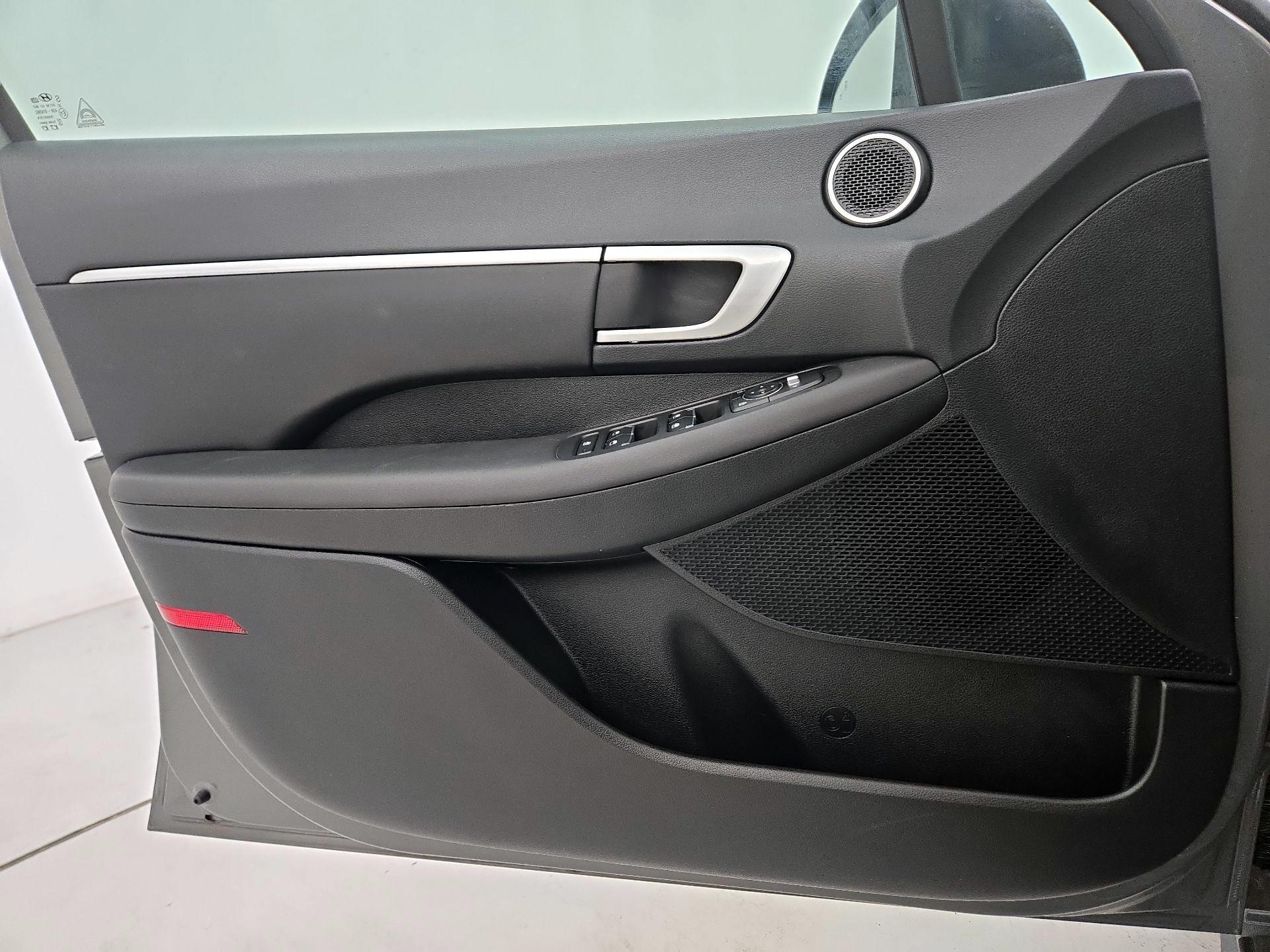 Thumbnail: 2022 Hyundai Sonata - 12