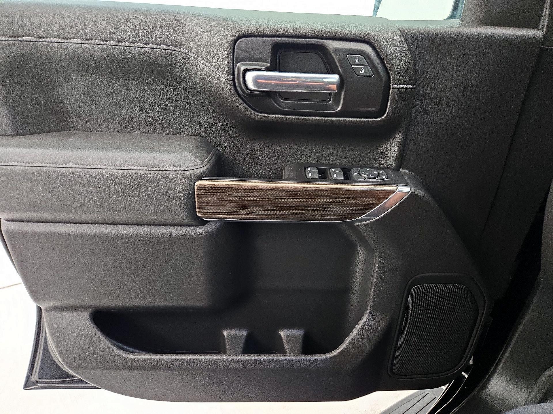 Thumbnail: 2020 Chevrolet Silverado 1500 - 12
