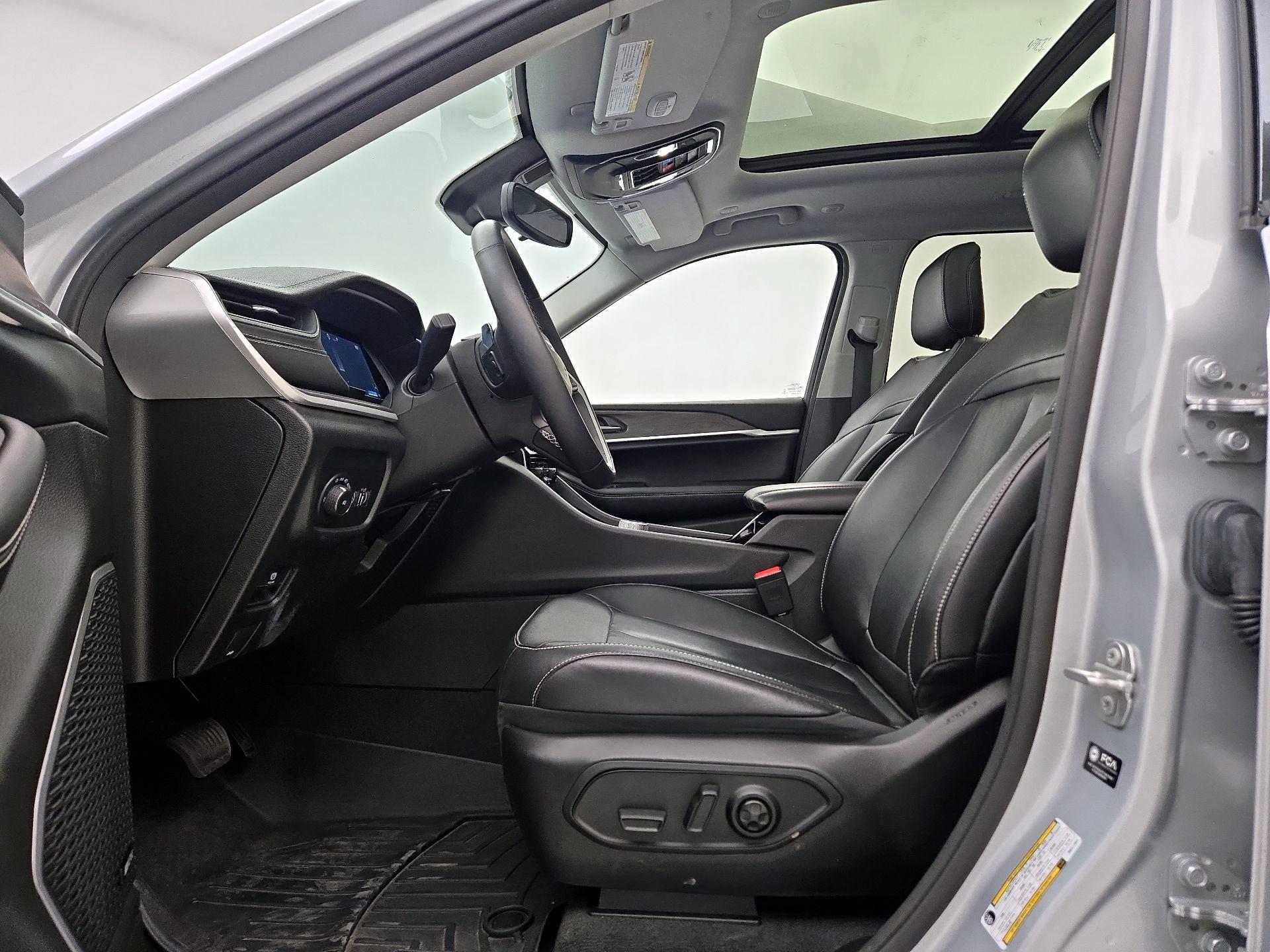 Thumbnail: 2021 Jeep Grand Cherokee L - 11