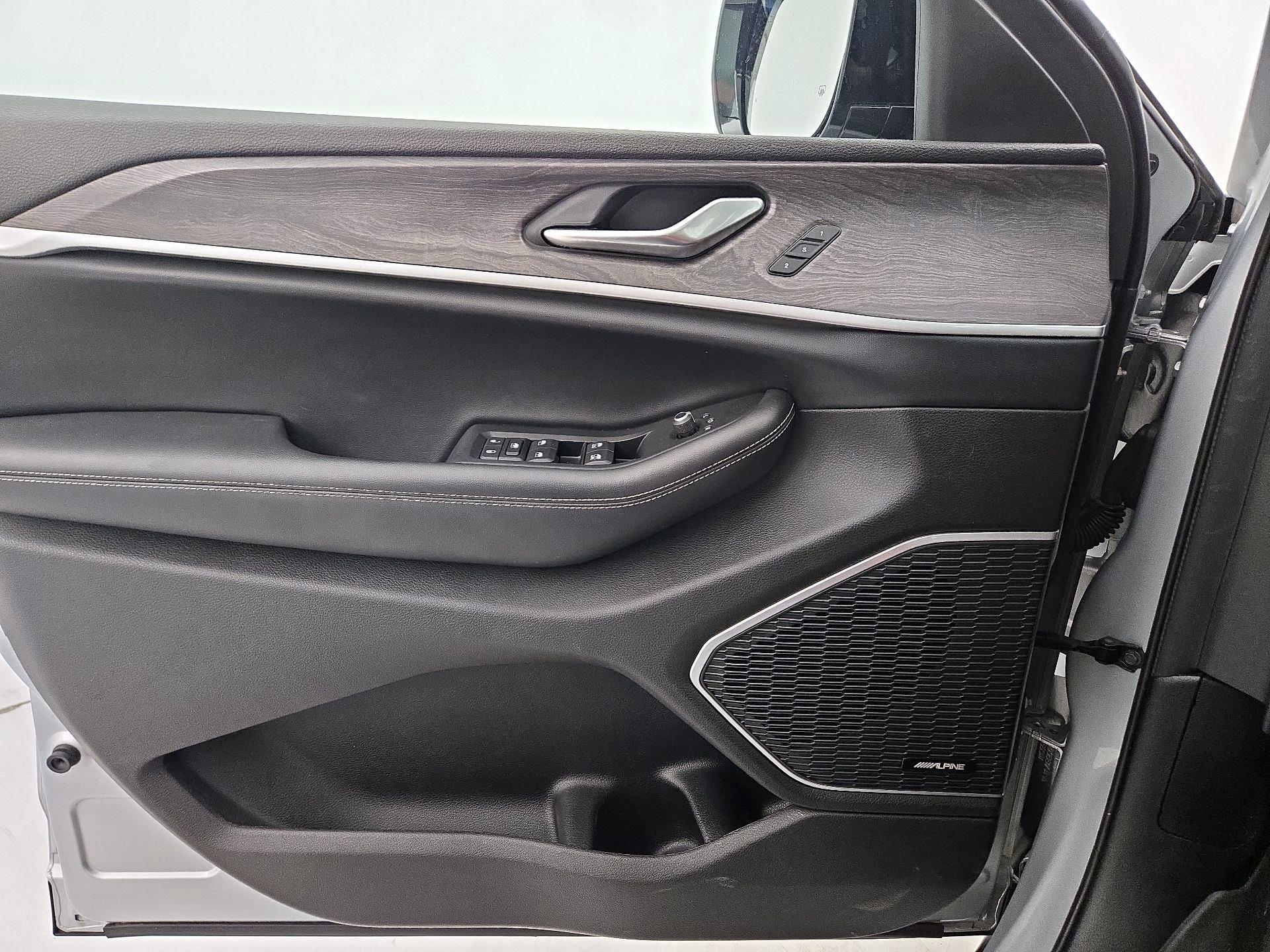 Thumbnail: 2021 Jeep Grand Cherokee L - 12