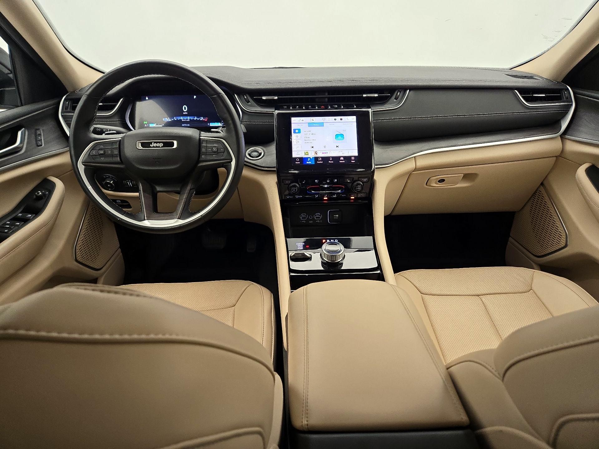 Thumbnail: 2022 Jeep Grand Cherokee - 9