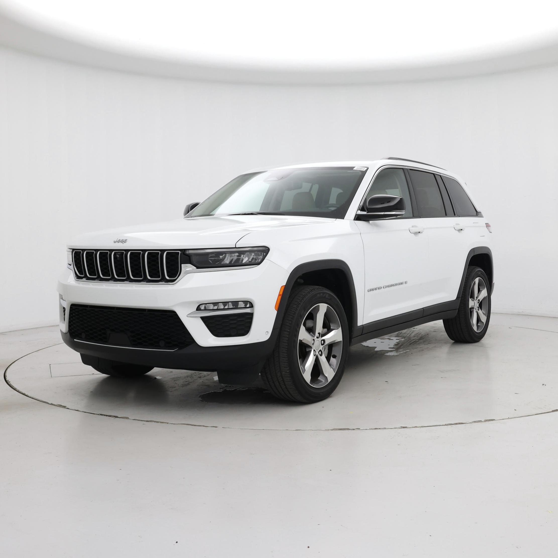 Thumbnail: 2022 Jeep Grand Cherokee - 4