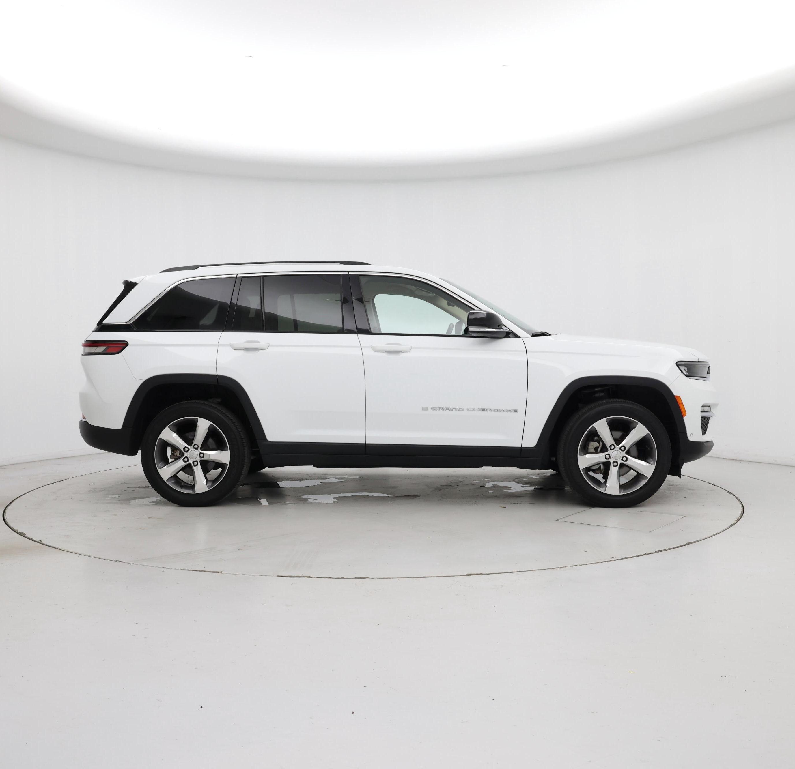 Thumbnail: 2022 Jeep Grand Cherokee - 7