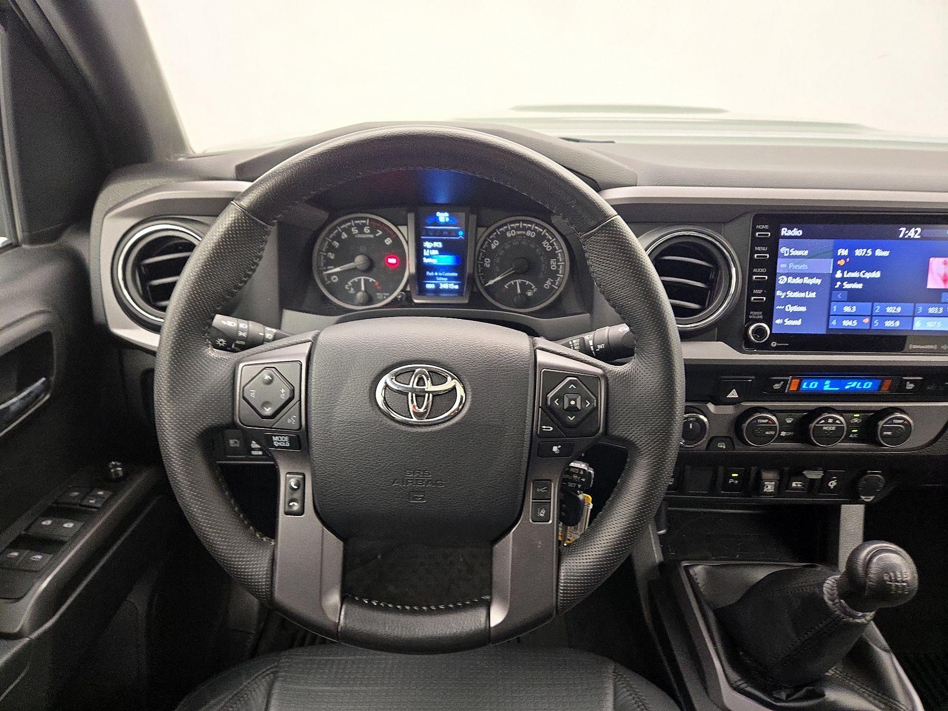Thumbnail: 2022 Toyota Tacoma - 10