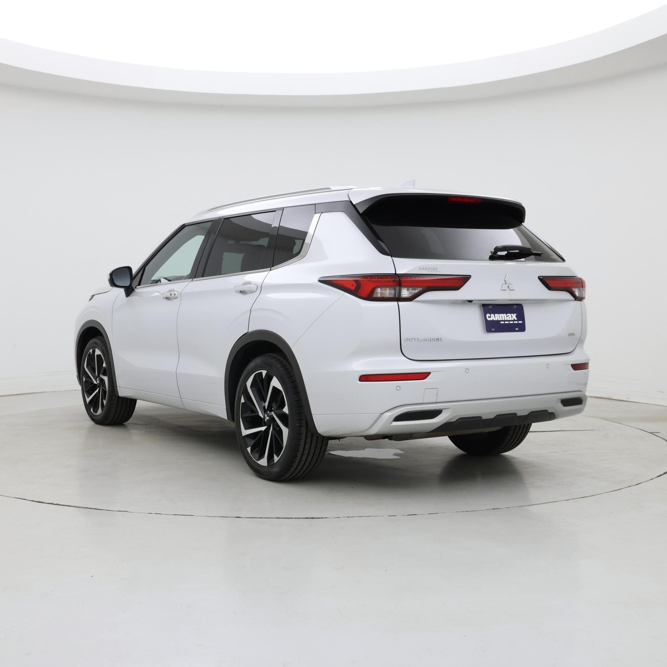 Thumbnail: 2022 Mitsubishi Outlander - 2