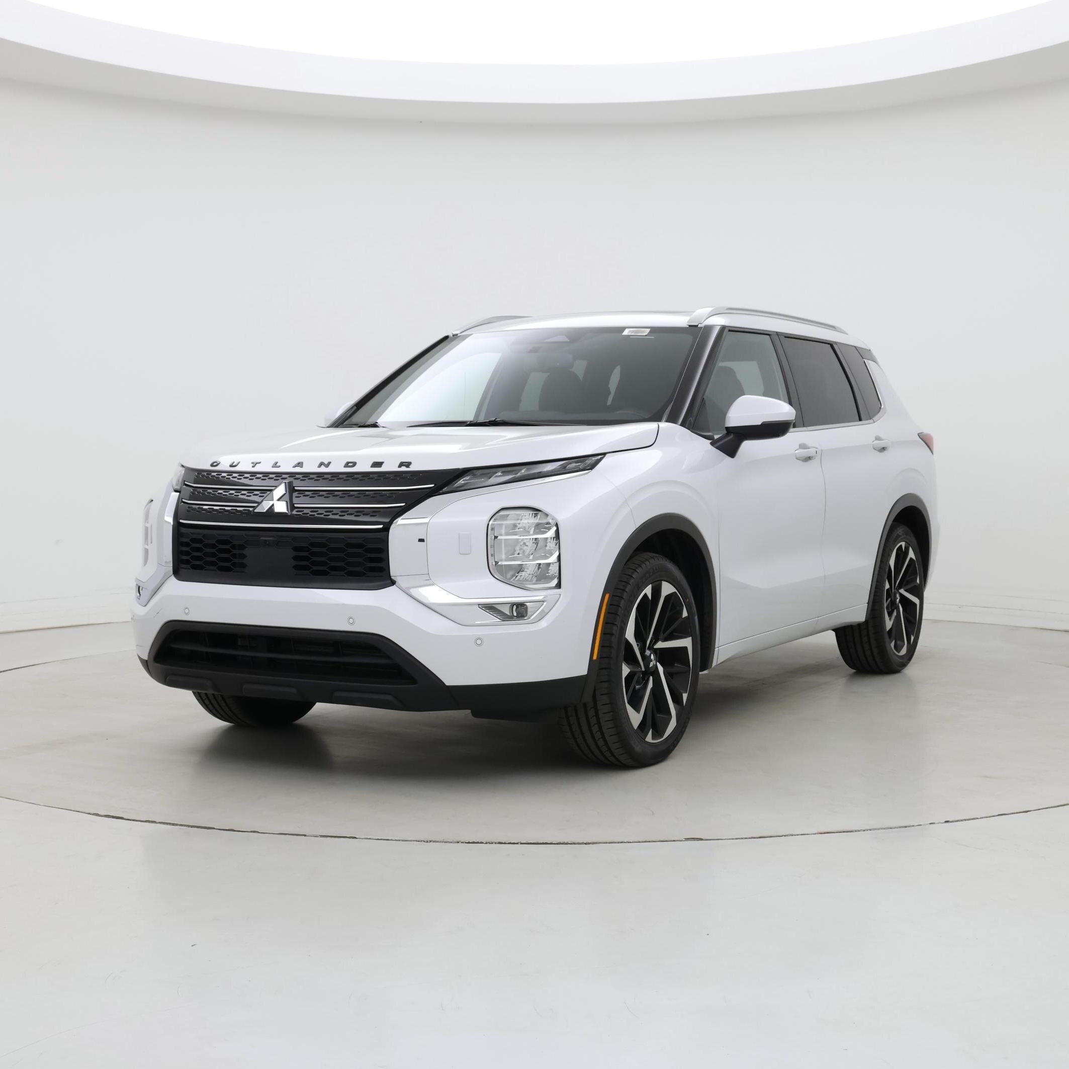Thumbnail: 2022 Mitsubishi Outlander - 4