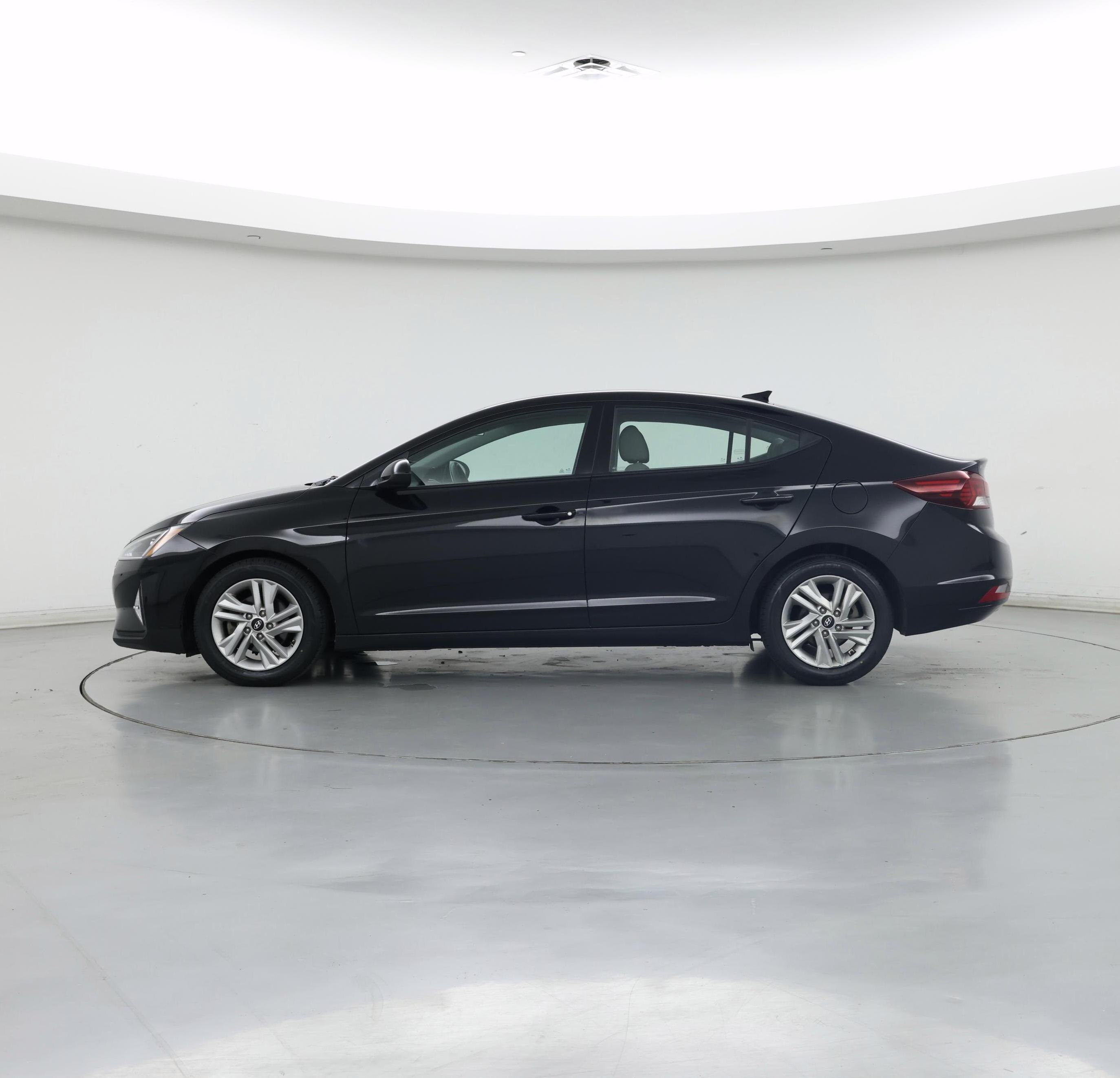 Thumbnail: 2020 Hyundai Elantra - 3