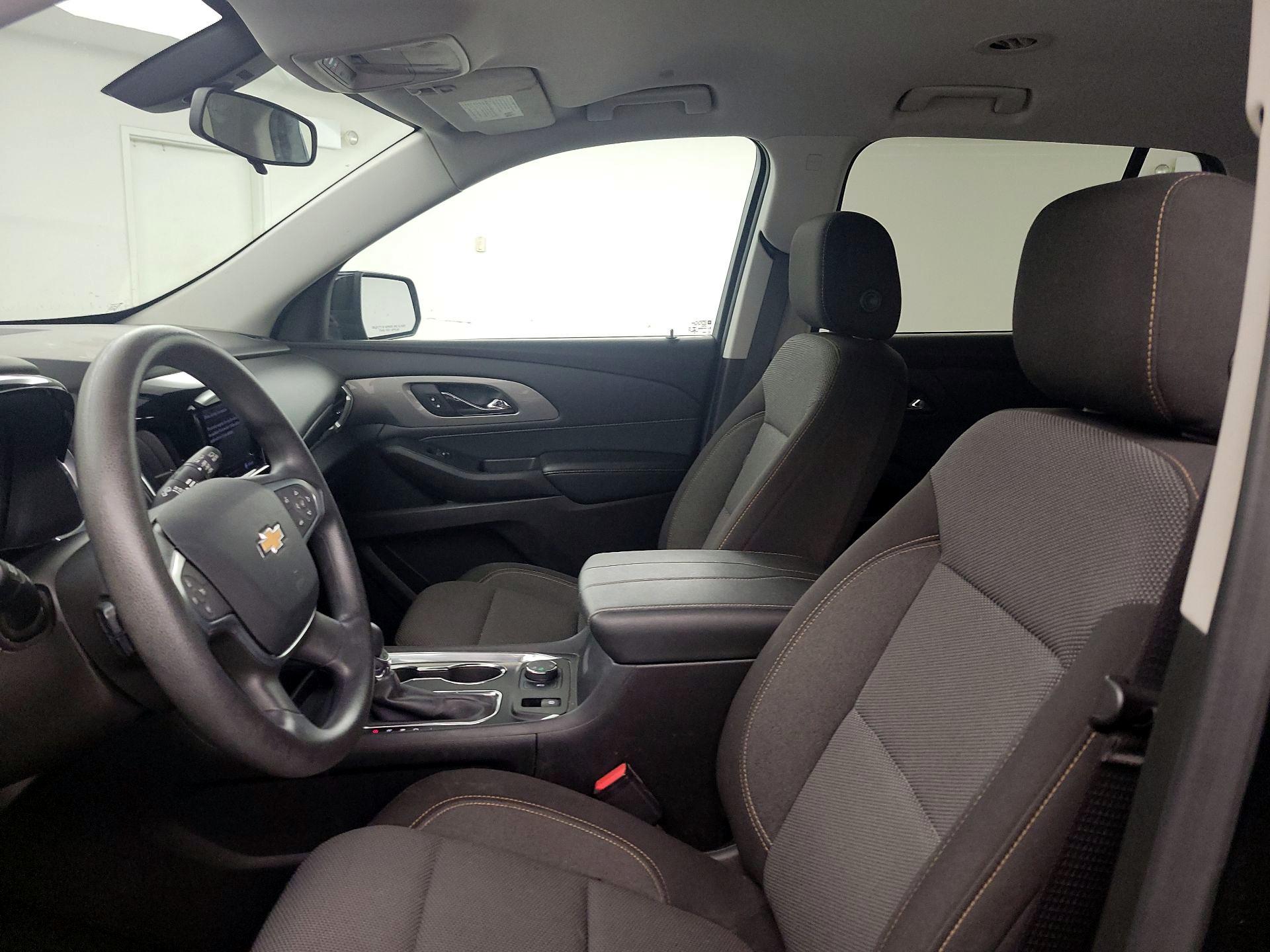 Thumbnail: 2021 Chevrolet Traverse - 11
