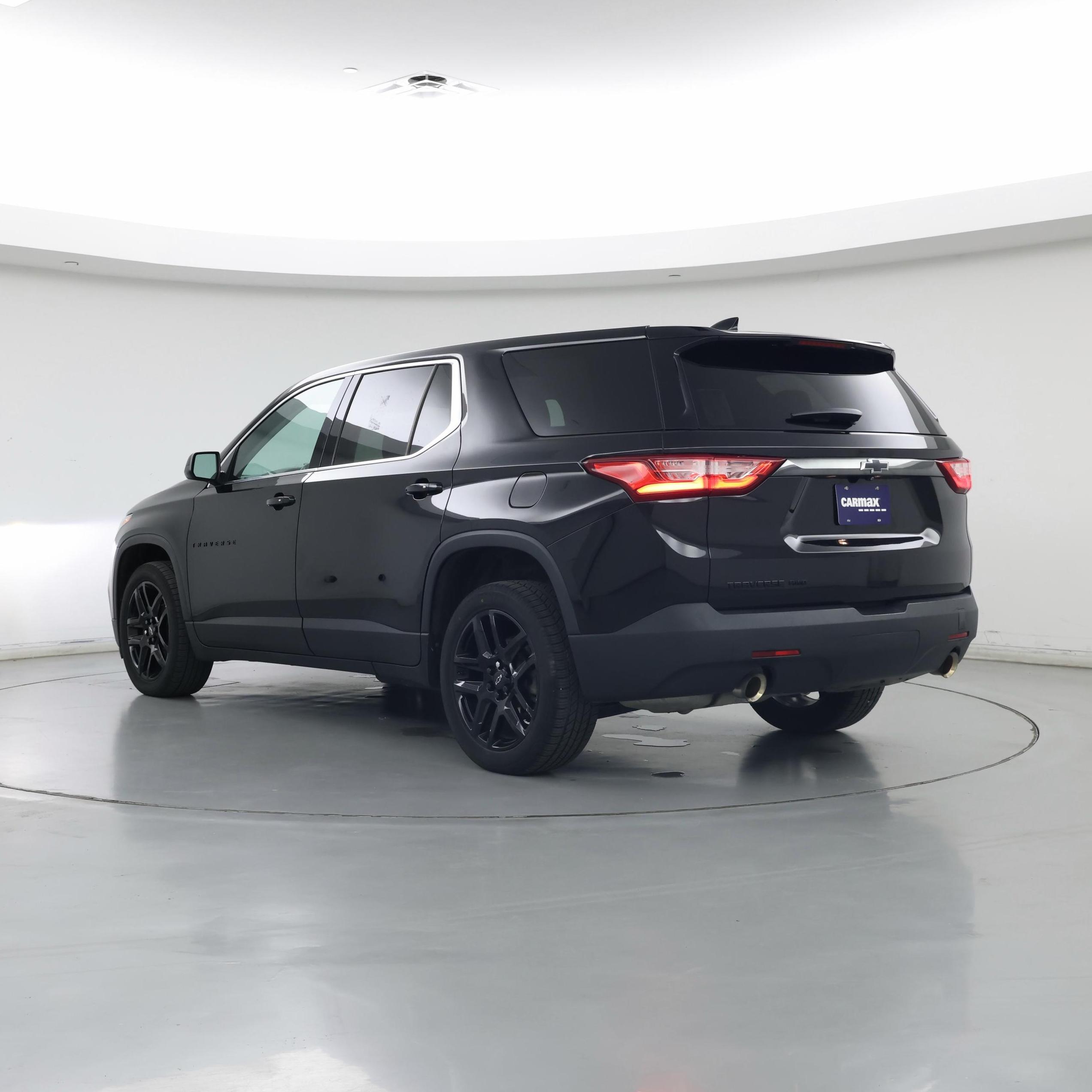 Thumbnail: 2021 Chevrolet Traverse - 2