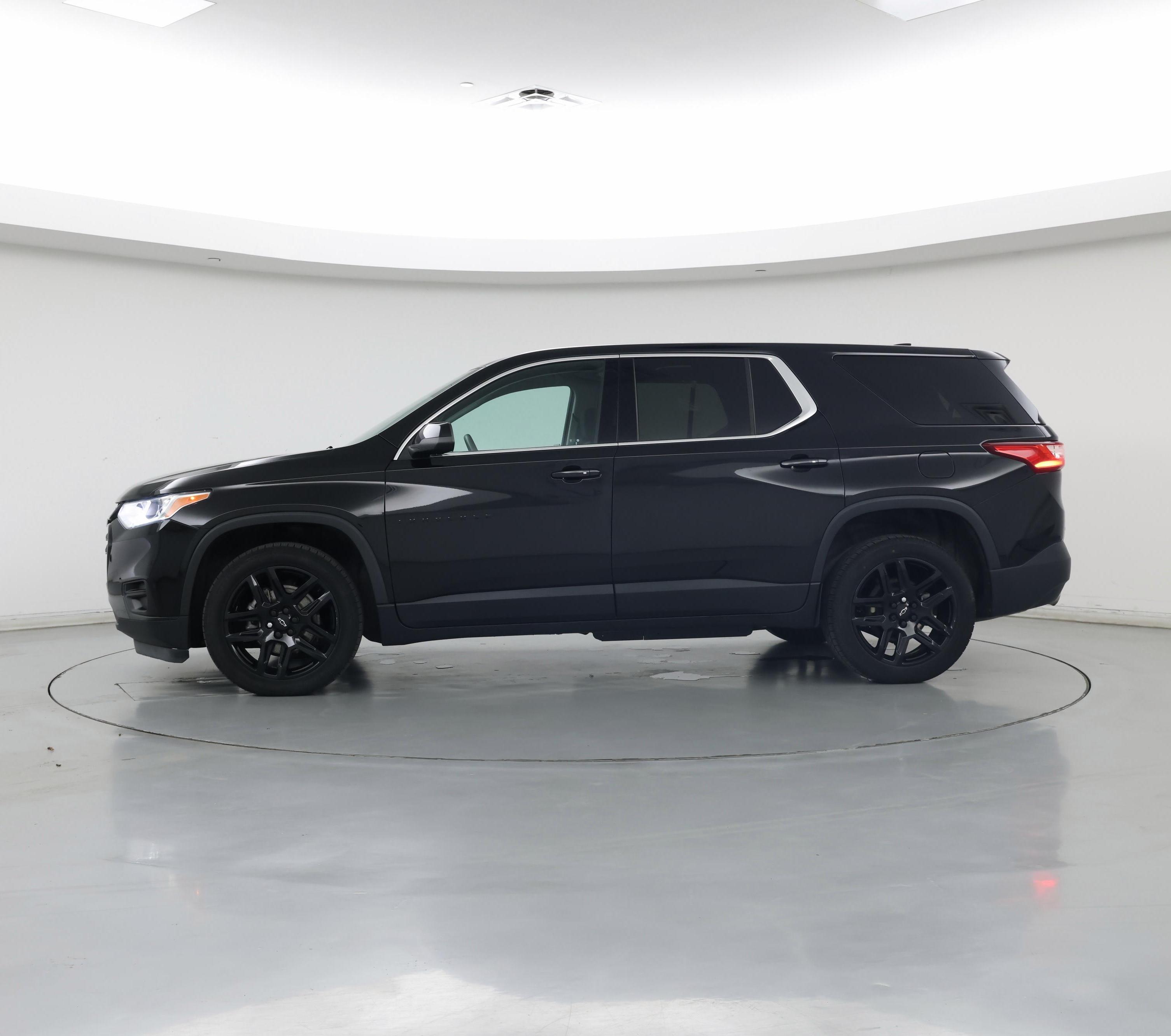 Thumbnail: 2021 Chevrolet Traverse - 3