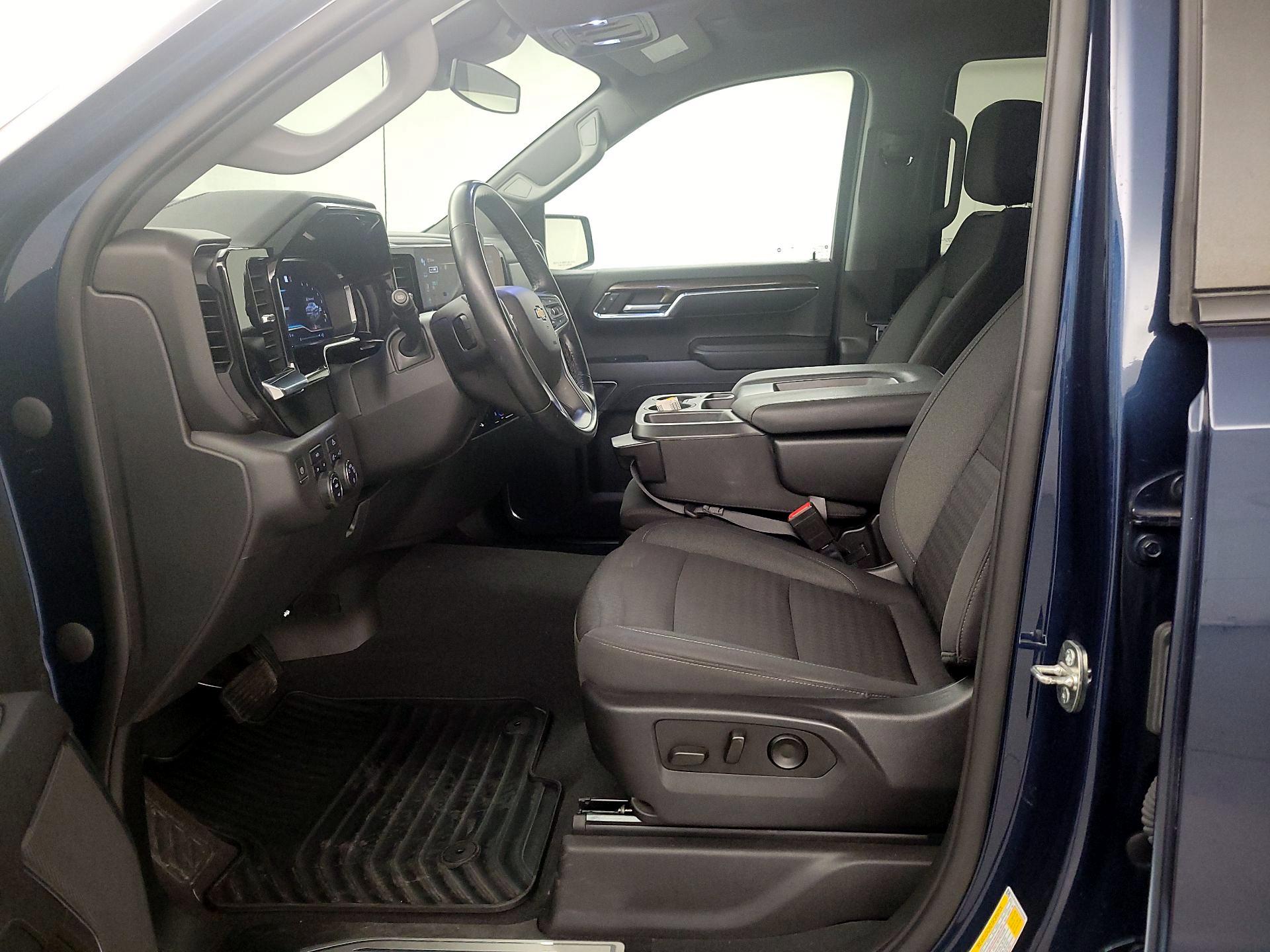Thumbnail: 2023 Chevrolet Silverado 1500 - 11