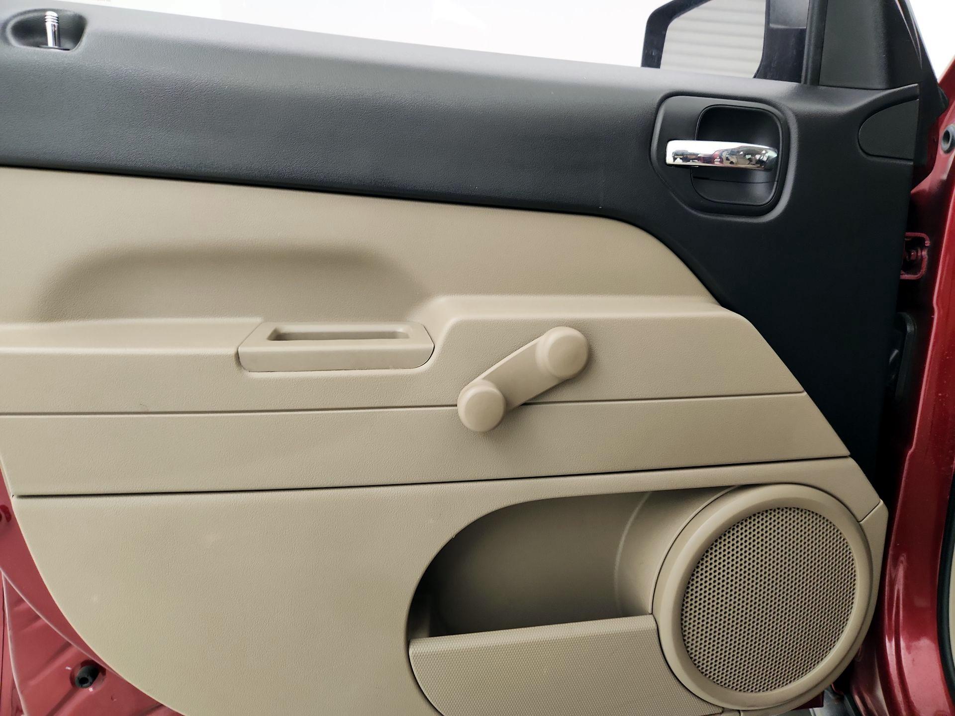Thumbnail: 2014 Jeep Patriot - 12