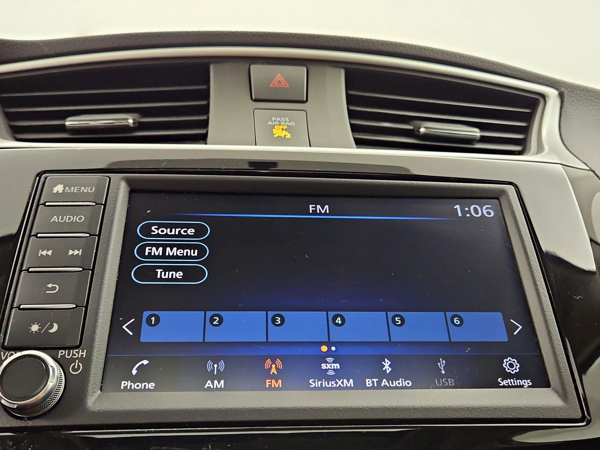 Thumbnail: 2019 Nissan Sentra - 15