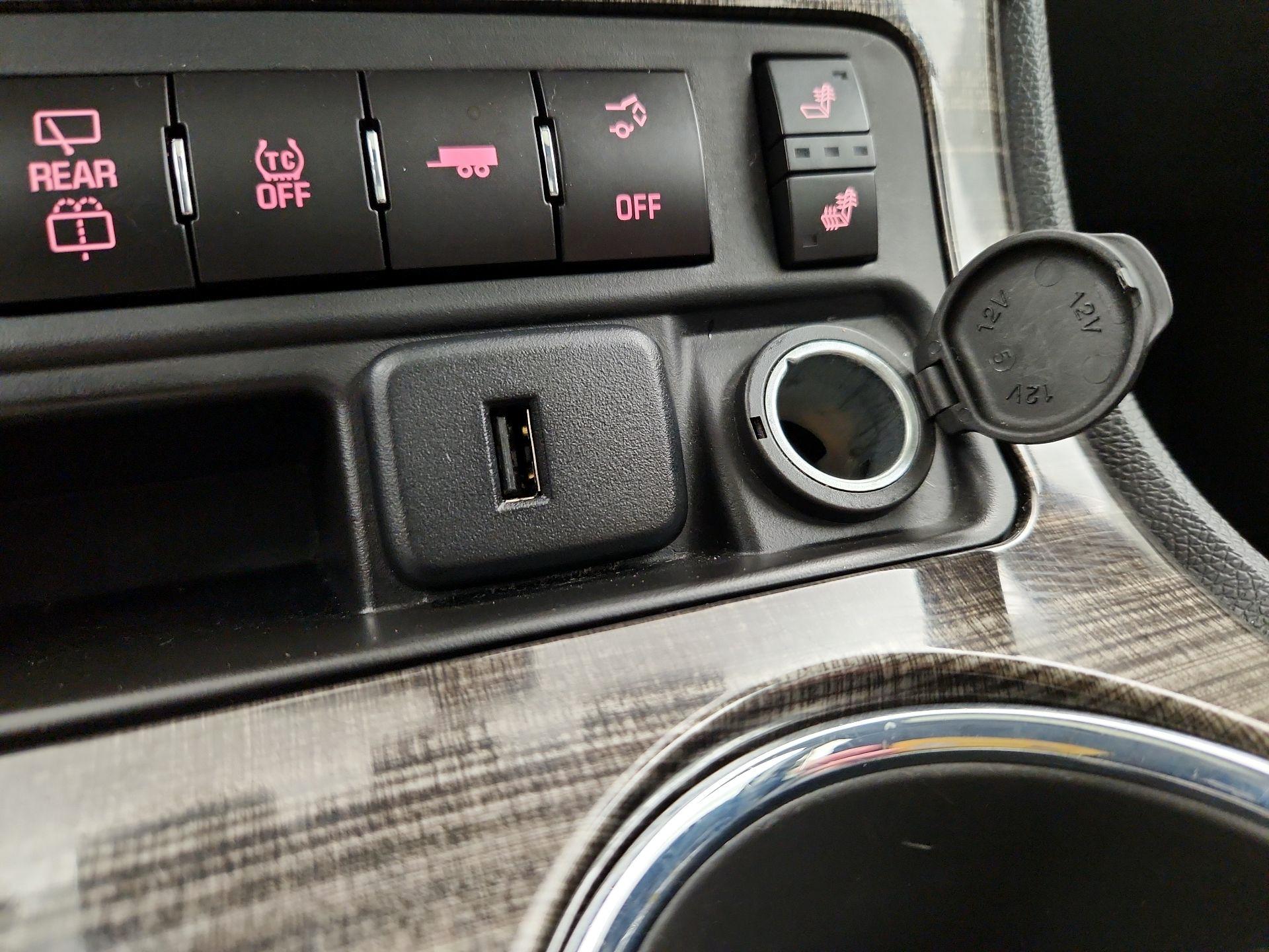 Thumbnail: 2016 GMC Acadia - 18