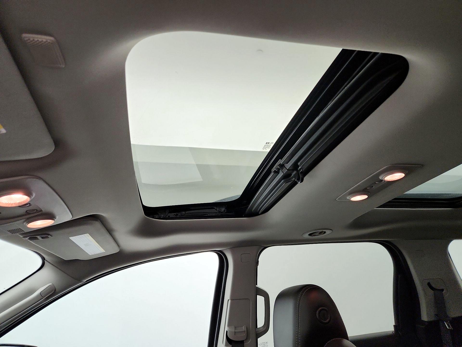 Thumbnail: 2016 GMC Acadia - 19