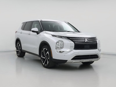 White 2022 Mitsubishi Outlander SE