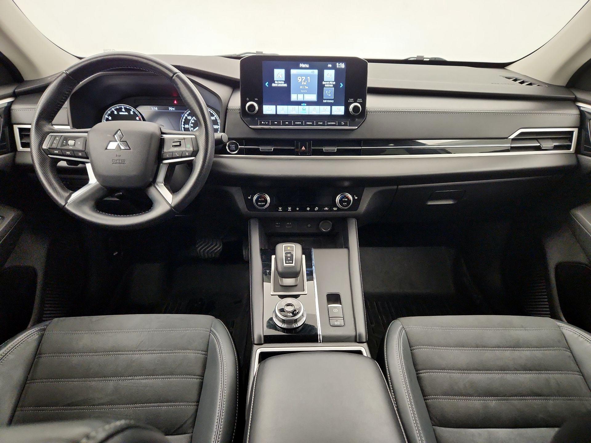 Thumbnail: 2022 Mitsubishi Outlander - 9