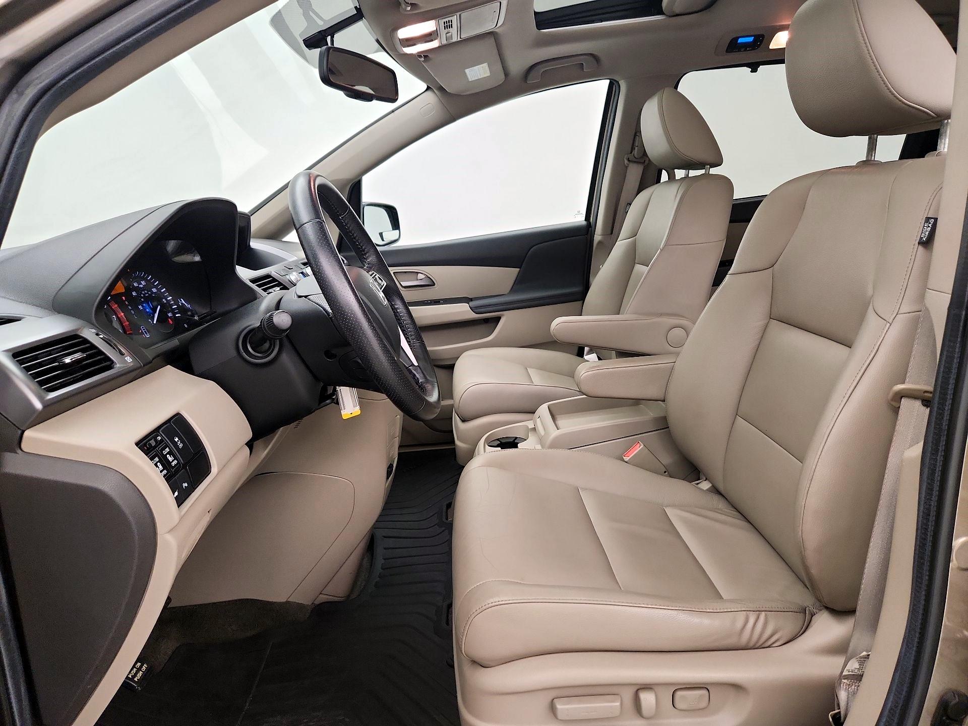 Thumbnail: 2013 Honda Odyssey - 9