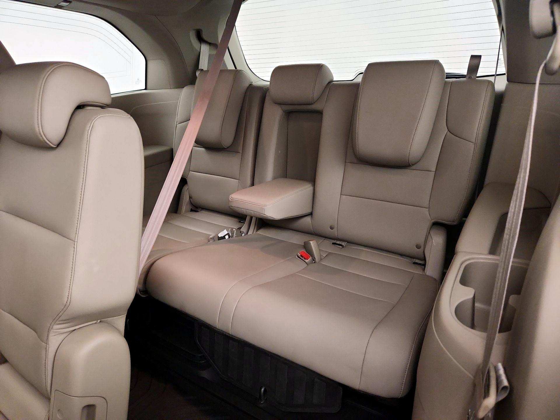 Thumbnail: 2013 Honda Odyssey - 19