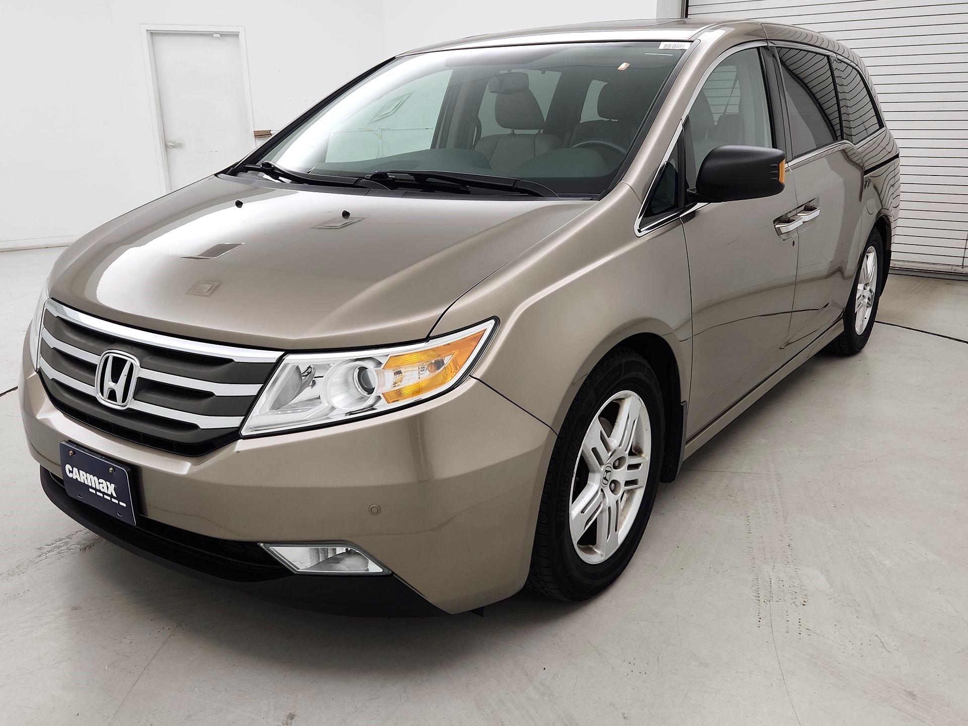 Thumbnail: 2013 Honda Odyssey - 3